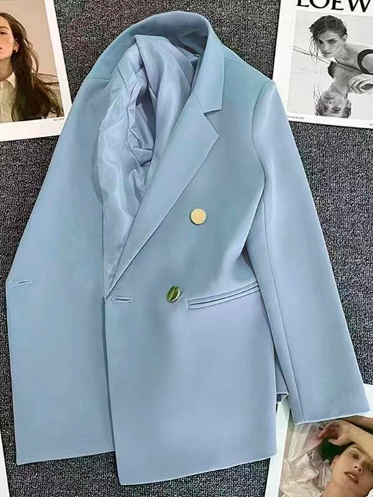 Ayollar pidjagi, klassik, tugmali uzaytirilgan jaket