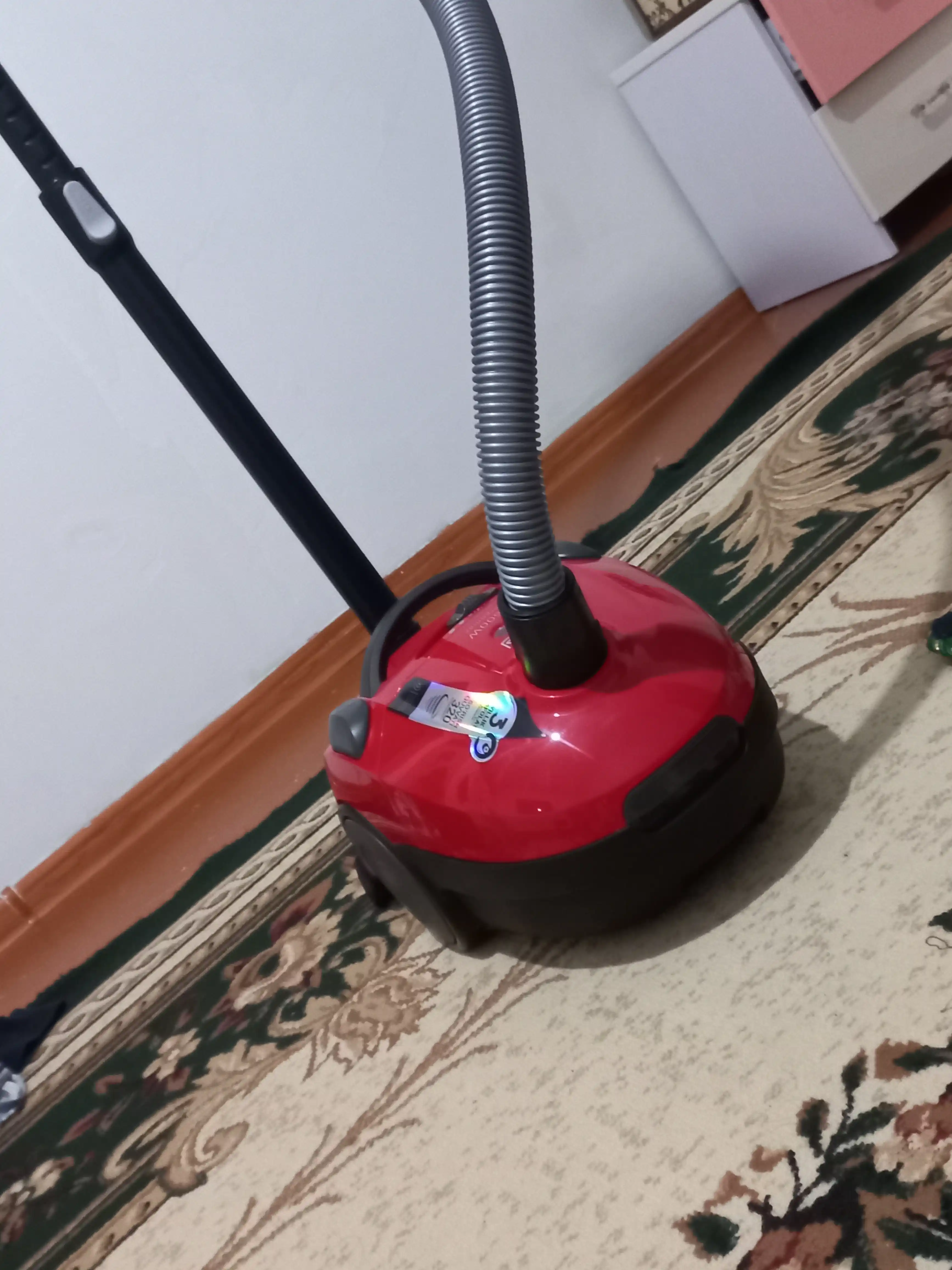 Пылесос Artel VCB0316, 1600 Вт