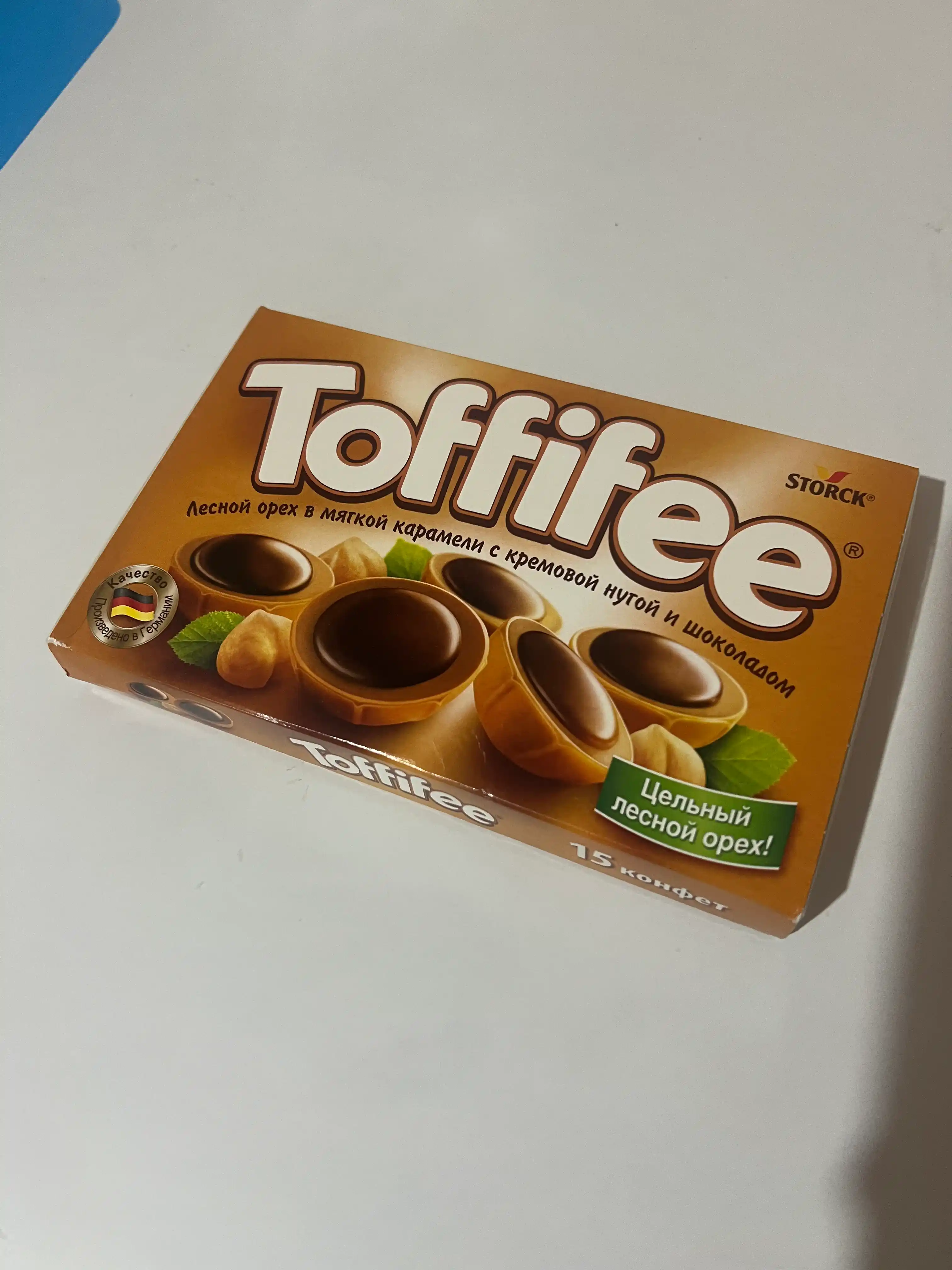 Шоколад с орехом "Toffife", 125 гр