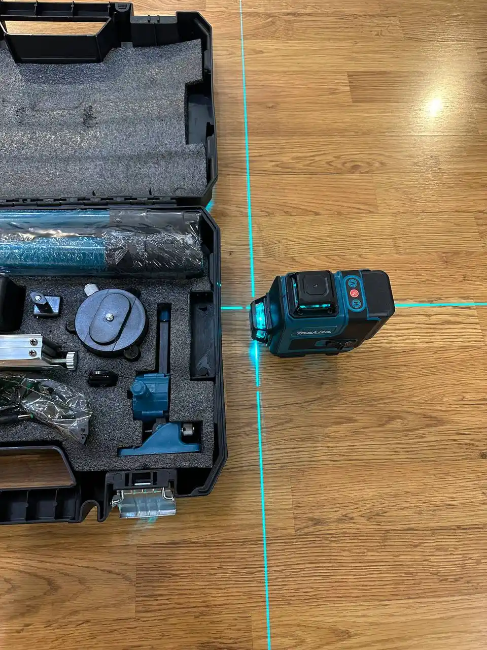 Lazer darajasi 4D, daraja, 360 daraja, 16 qator, tripod va ikkita batareya bilan