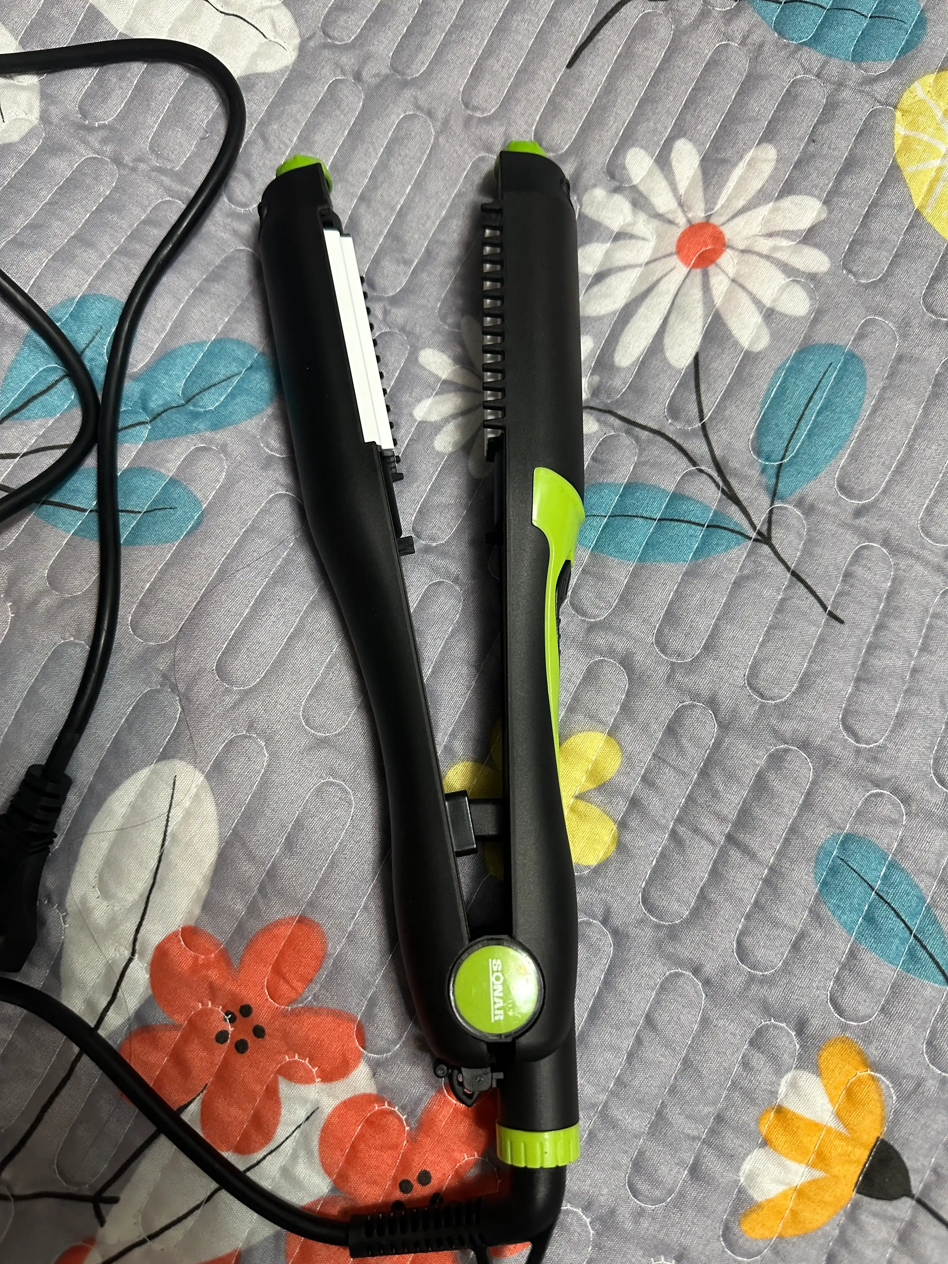 Sochlarni tekislash uchun professional dazmol SR, stayler-ployka