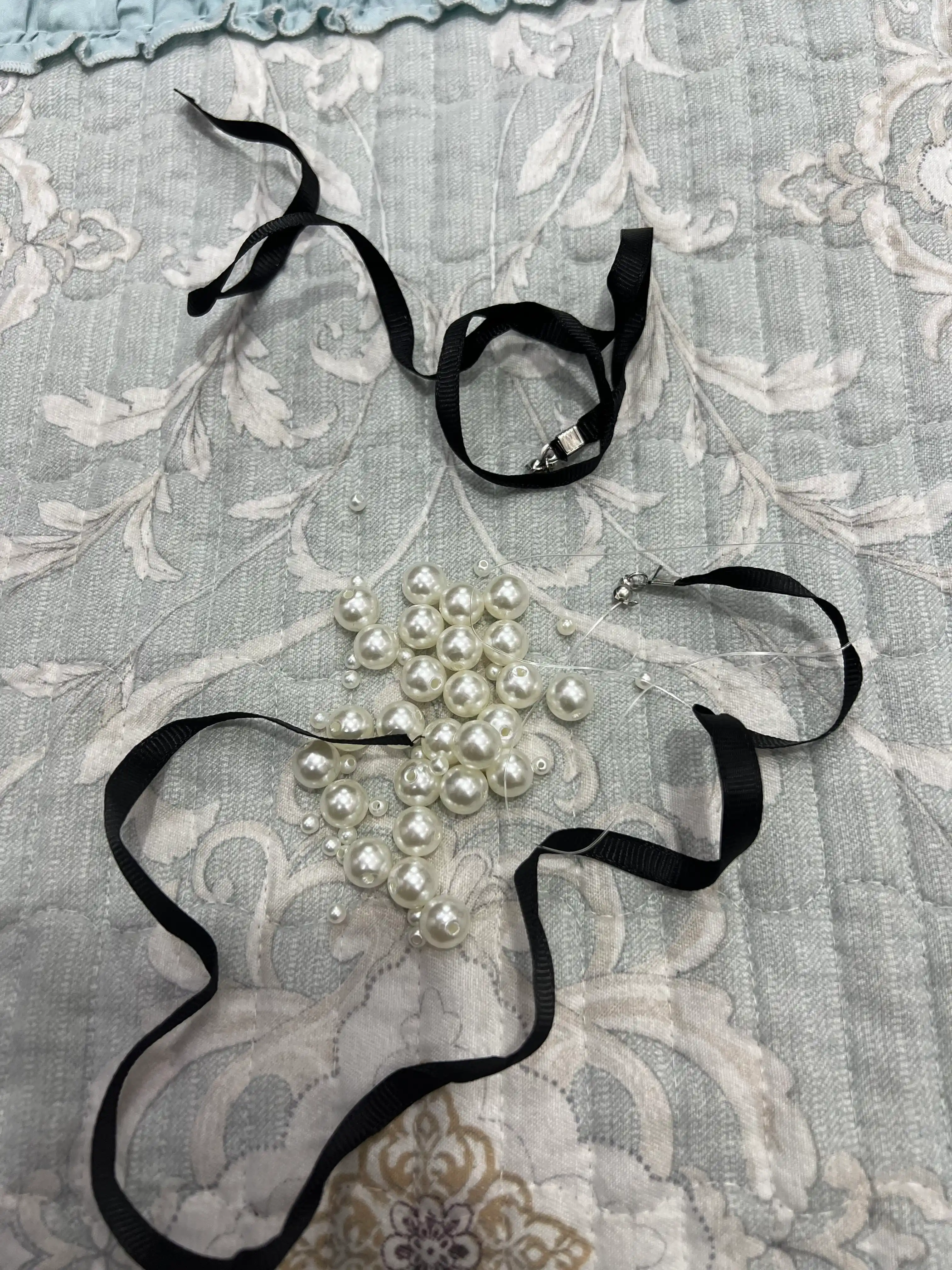 Ayollar choker marvarid marjonlari