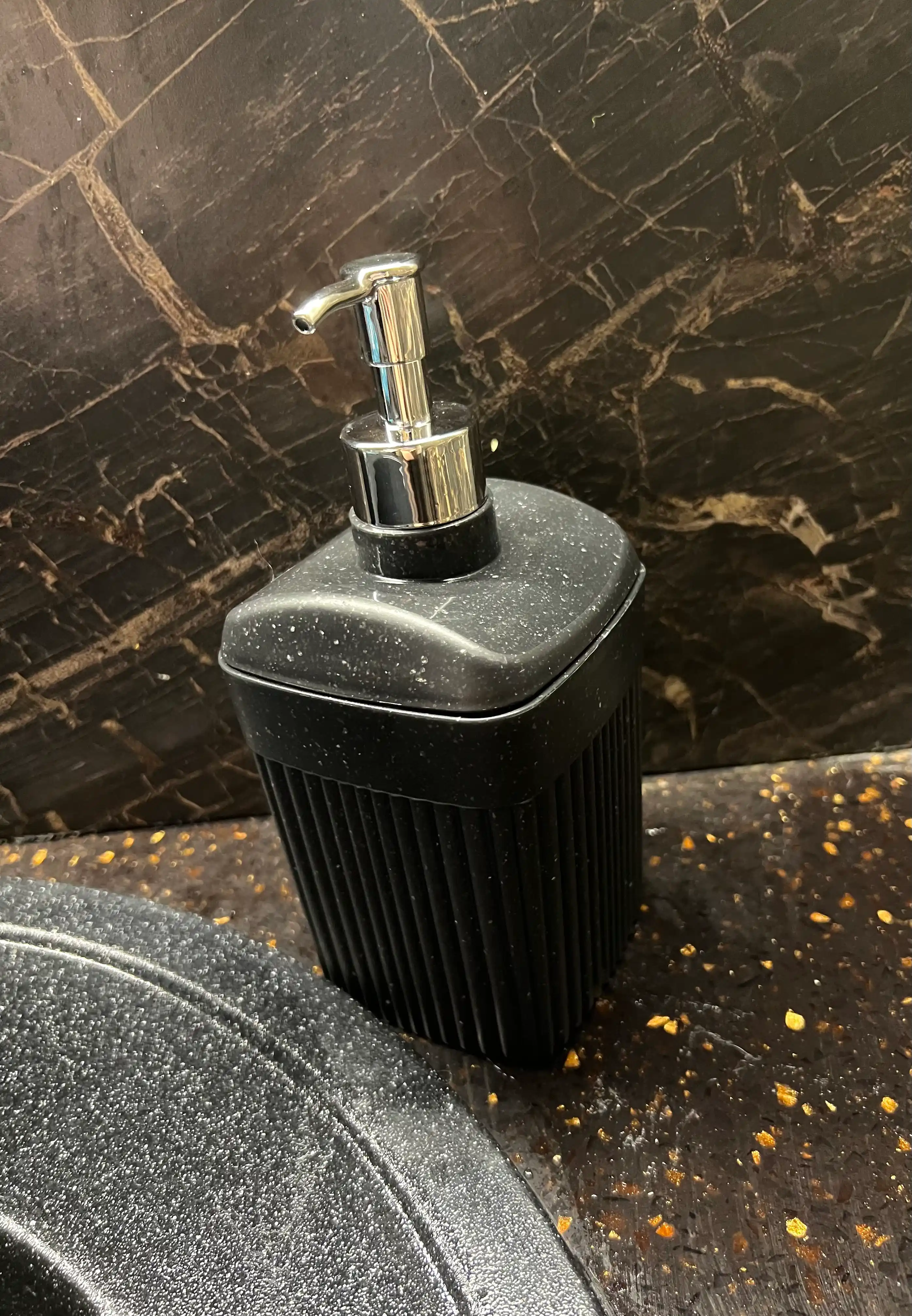 Suyuq sovun uchun dispenser Econova, 650 ml