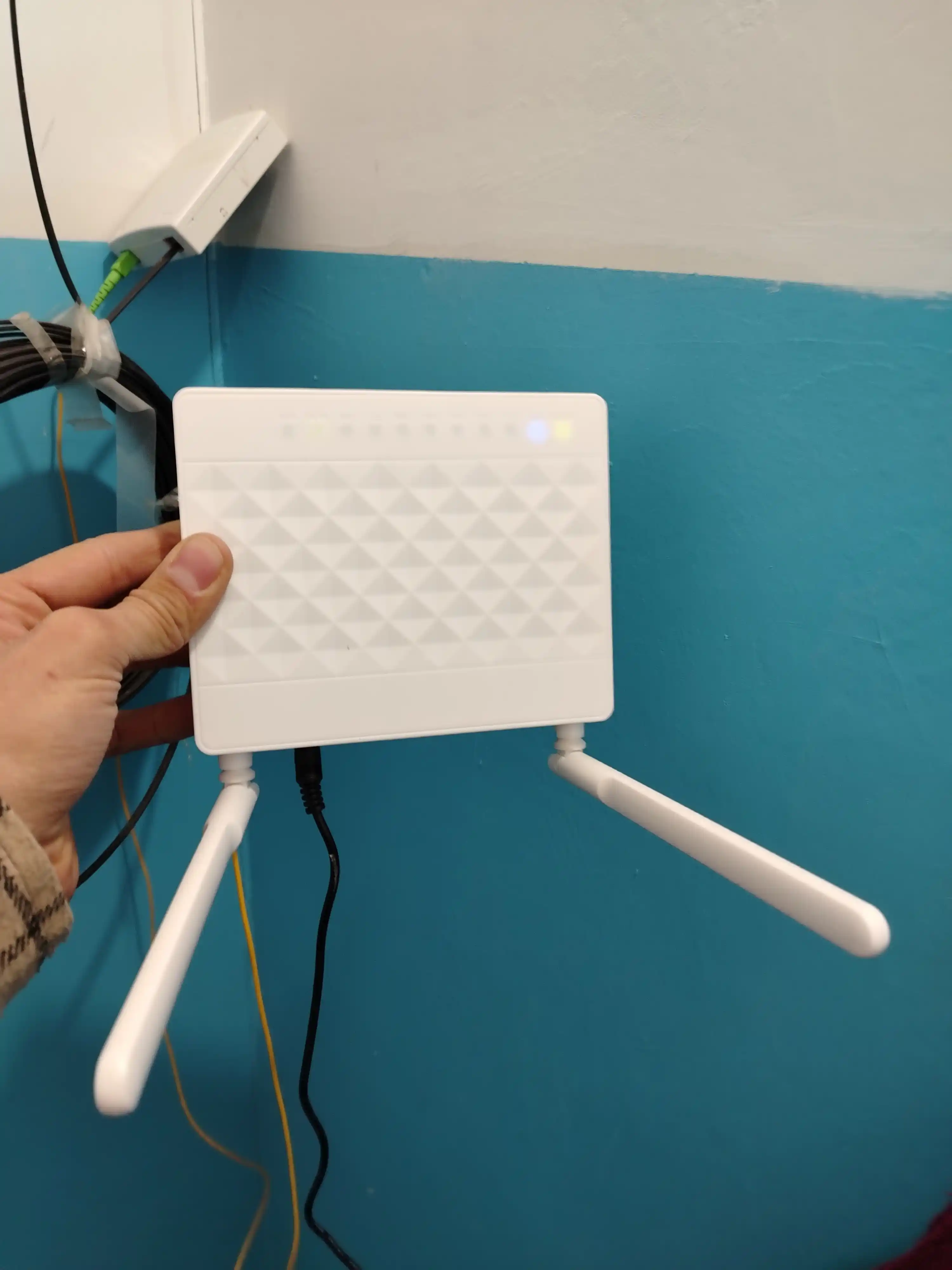 Роутер Uzonline Gpon 8245, 8546,8145V5, GPON WIFI 6