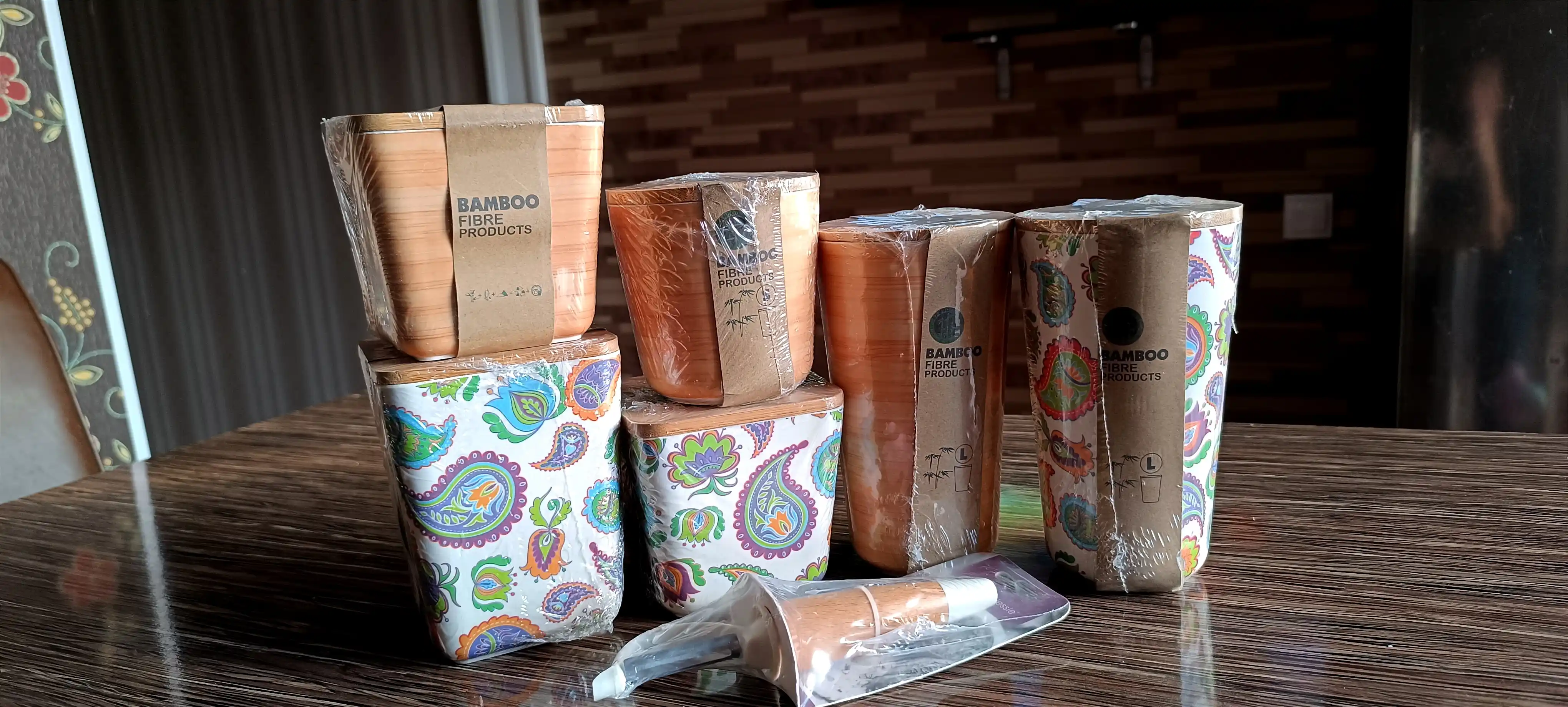 Контейнеры для сыпучих продуктов из прессованного бамбука, разные цвета, 1.л