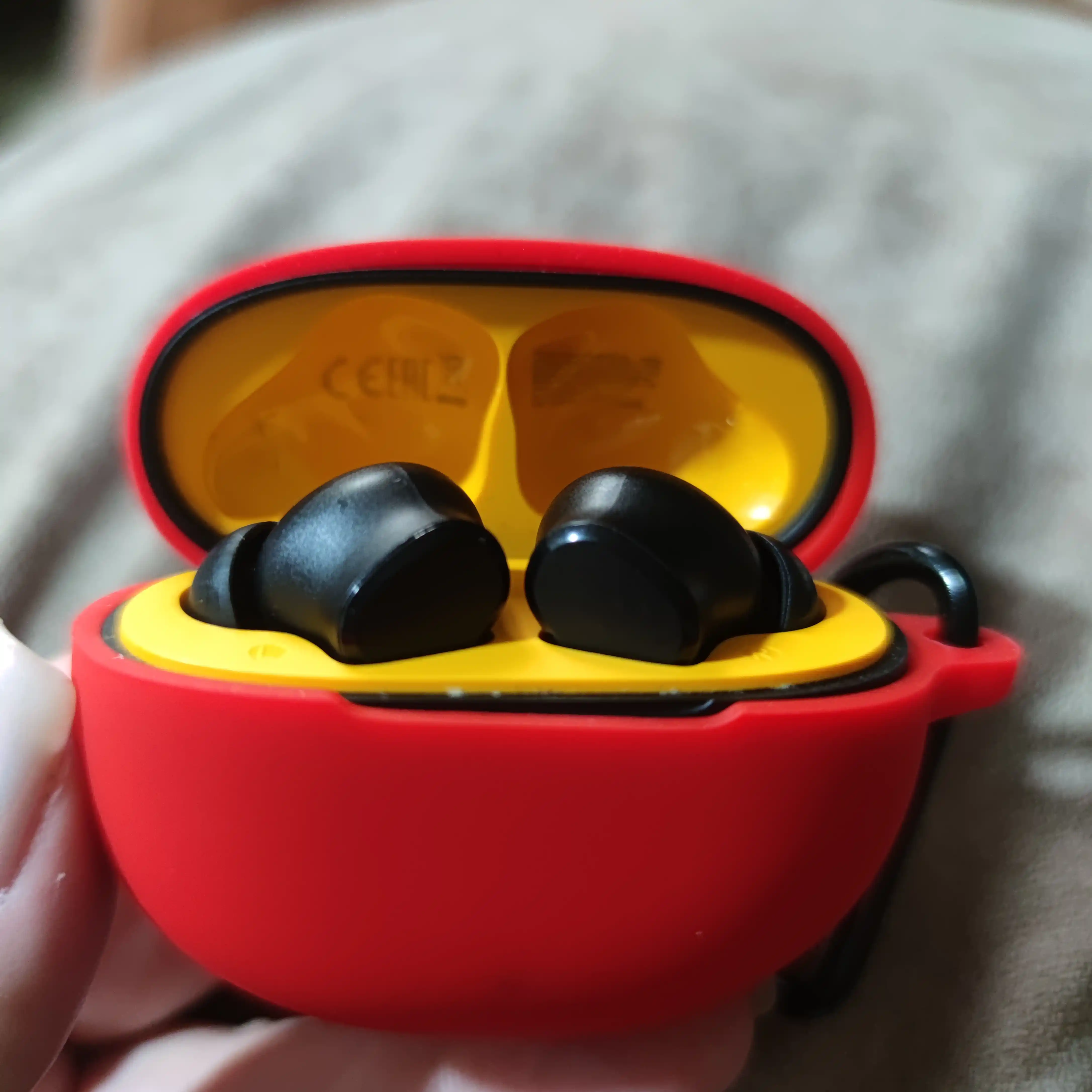 Чехол для наушников Realme buds T100,T110 силиконовый