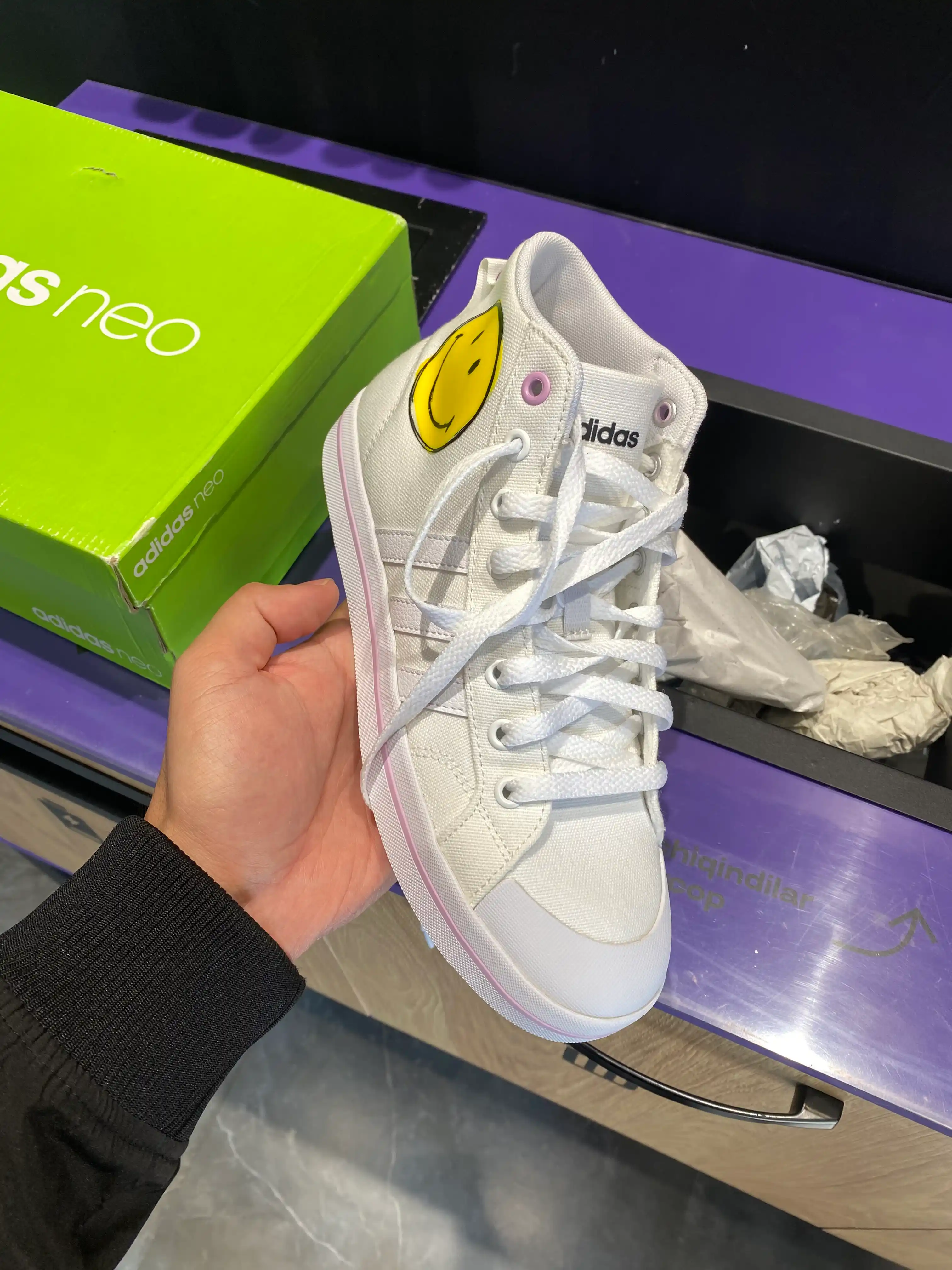 Krossovka adidas ayollar uchun Bravada Mid