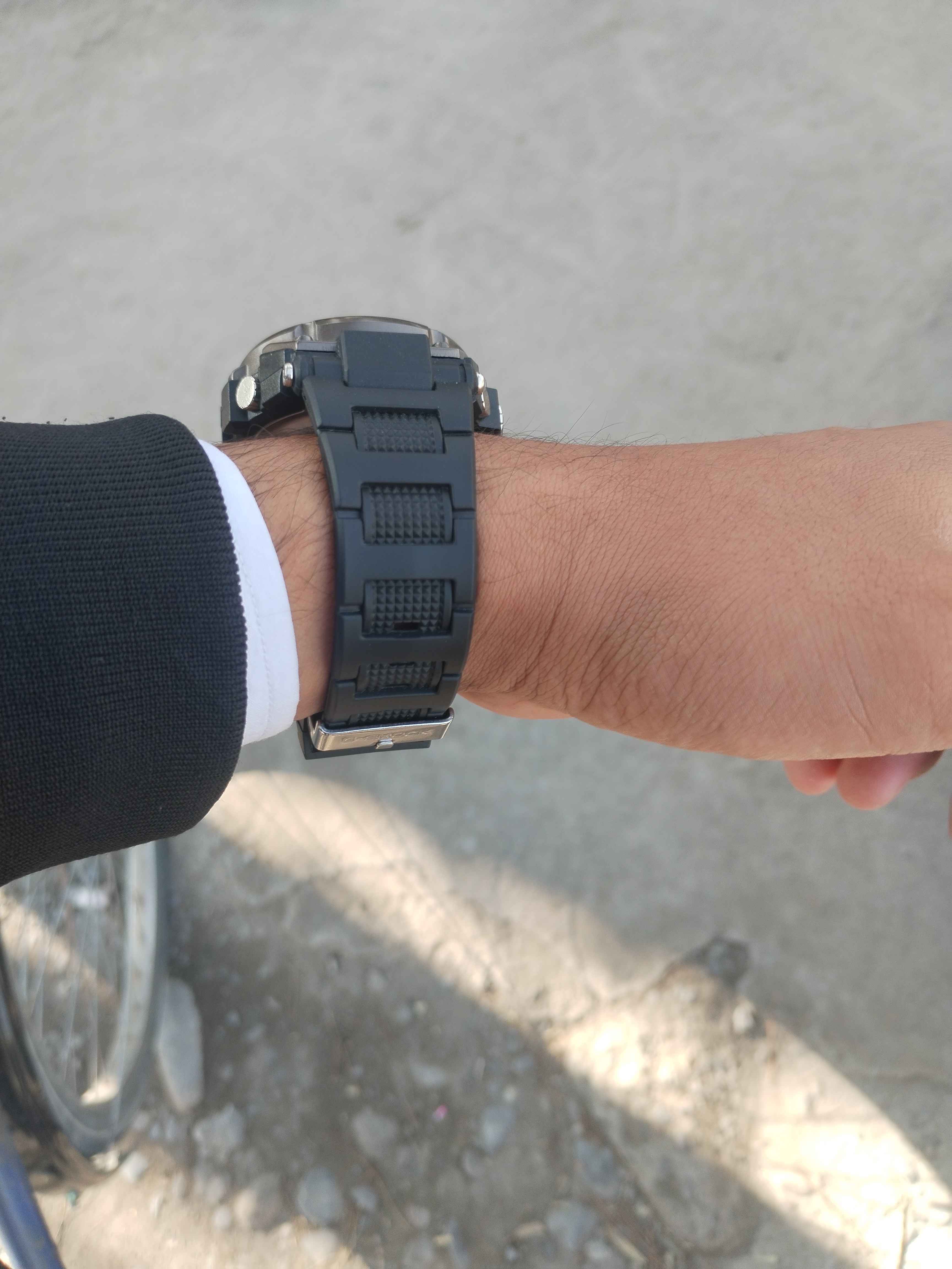 Rus talaba pul uchun Dik soradi