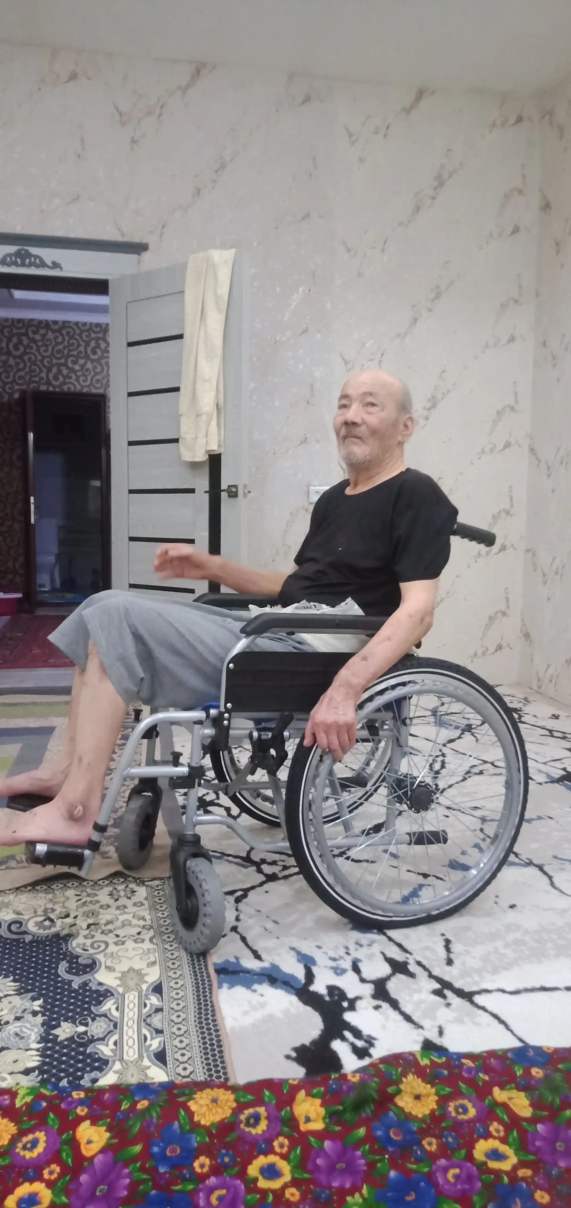 Коляска инвалидная взрослая, с сиденьем, предназначенная для прогулки KKSV