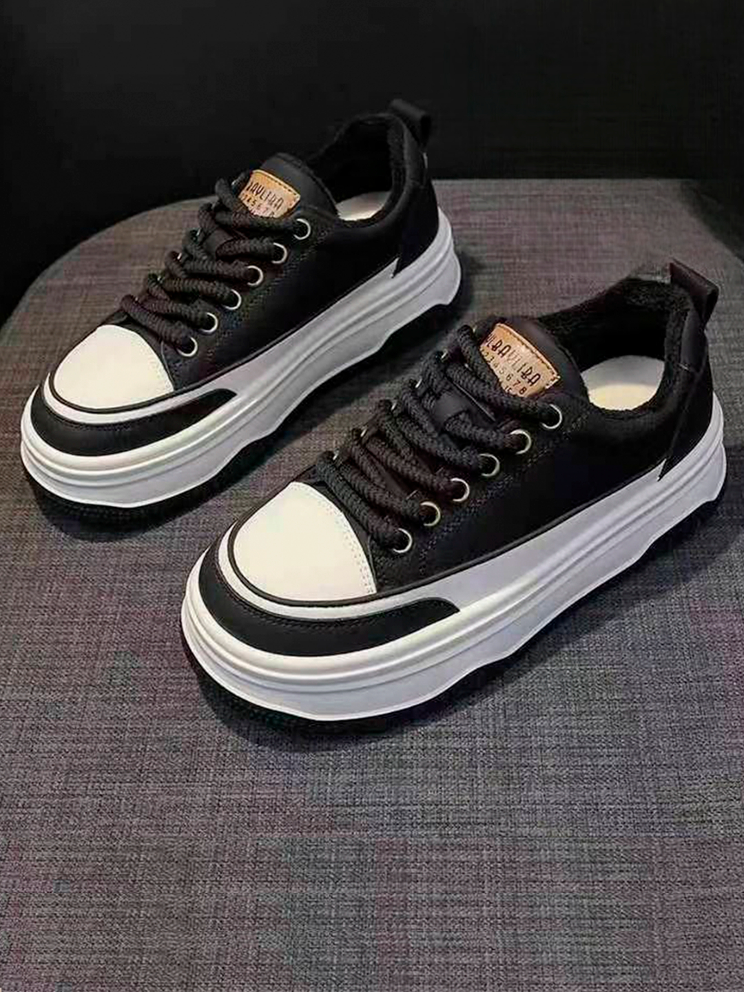 Qora tanli ayollar uchun chotkalar