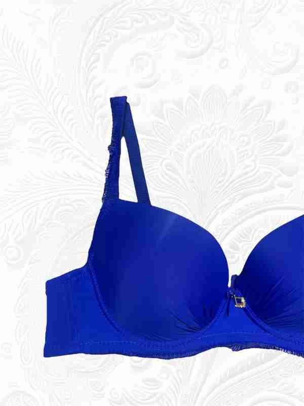 Tepada qiz bilan mashinada jinsiy aloqa, porno Anus va vaginadagi shishalar (fotosuratlar)