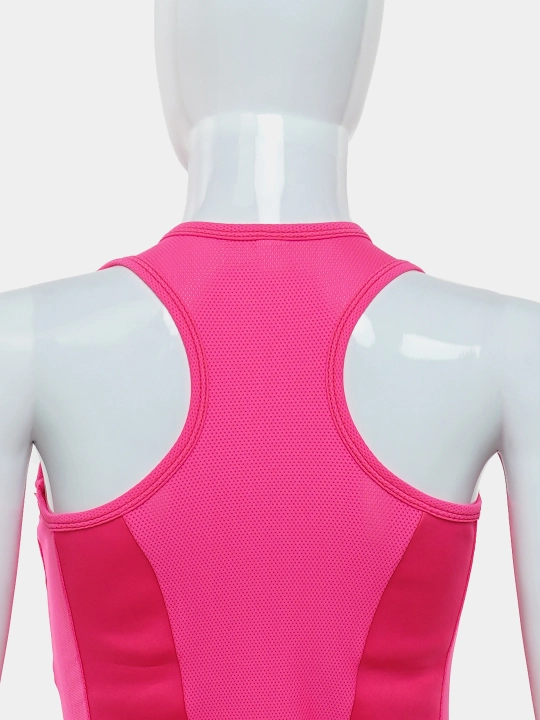 Yog ' yoqish effektiga ega ayollar uchun fitnes sport formasi