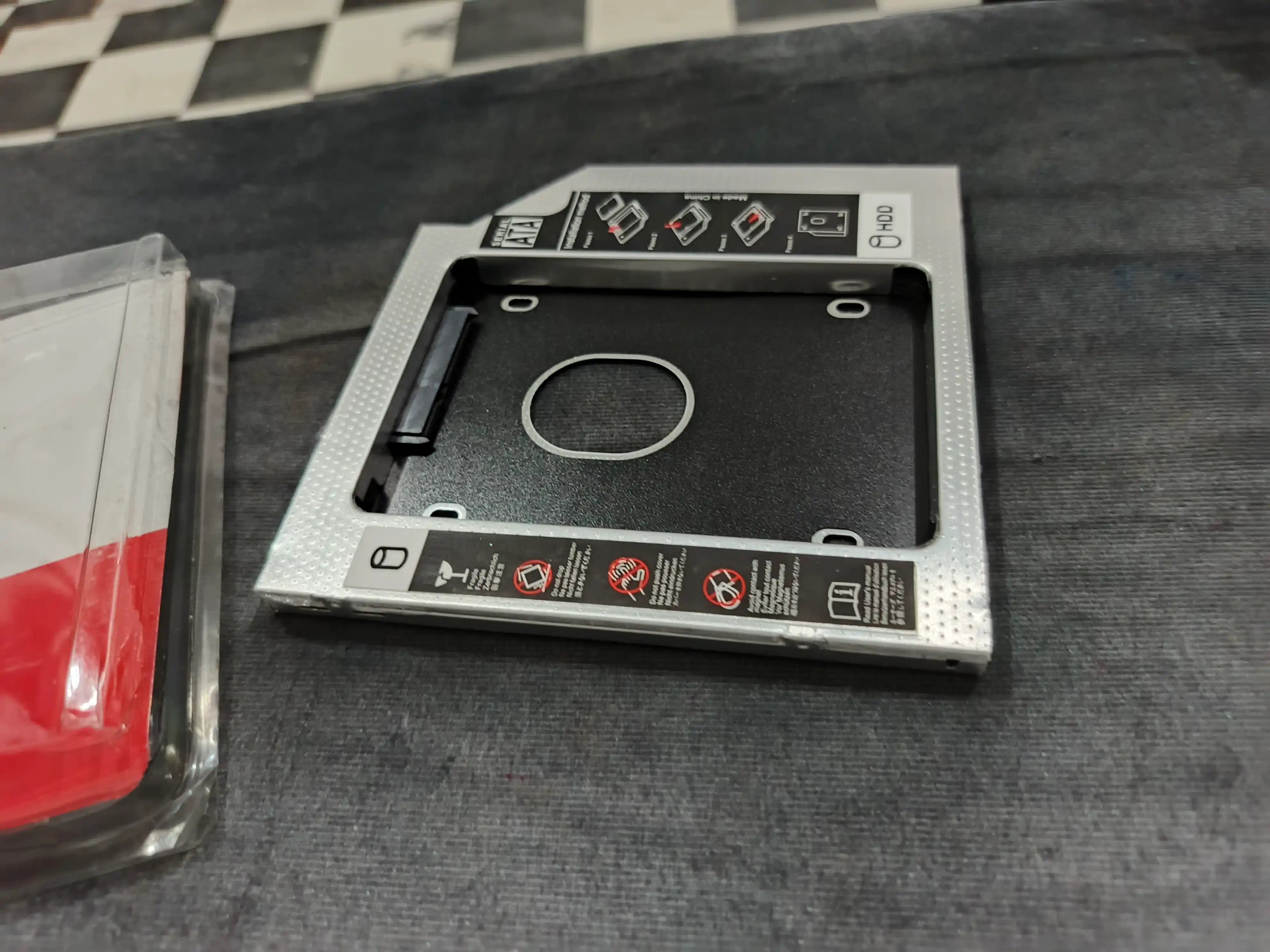 Cалазки для установки дополнительного SSD и жесткого диска в ноутбук HDD Caddy 2.5"