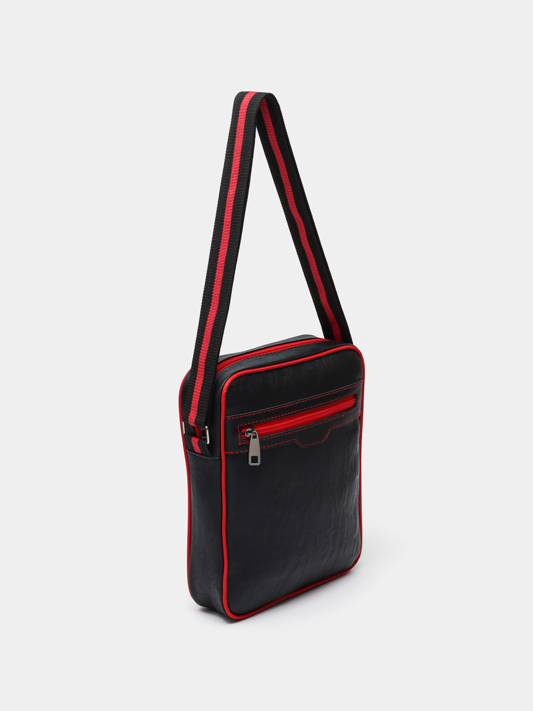 Jamoat joyida jinsiy aloqa qilish uchun firibgarlik