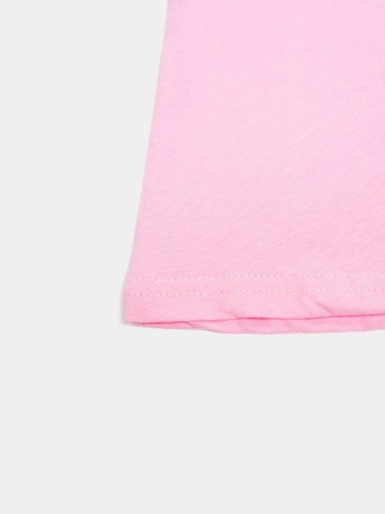 Ikki qismli pijama, shim va futbolka to'plami