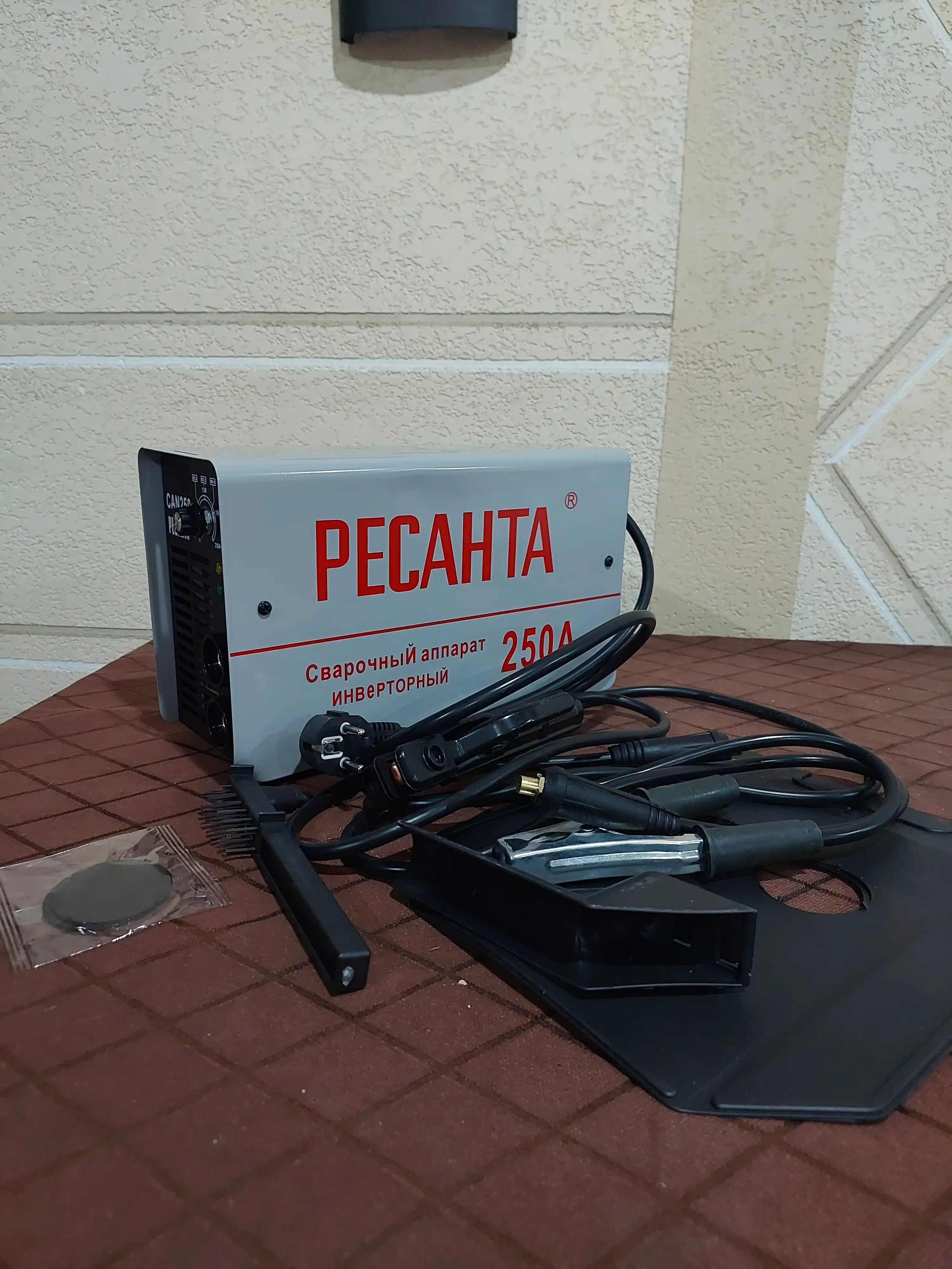 Kantselyariya pichog'i "Deli" E2034, 9 * 70 * 0.4 mm