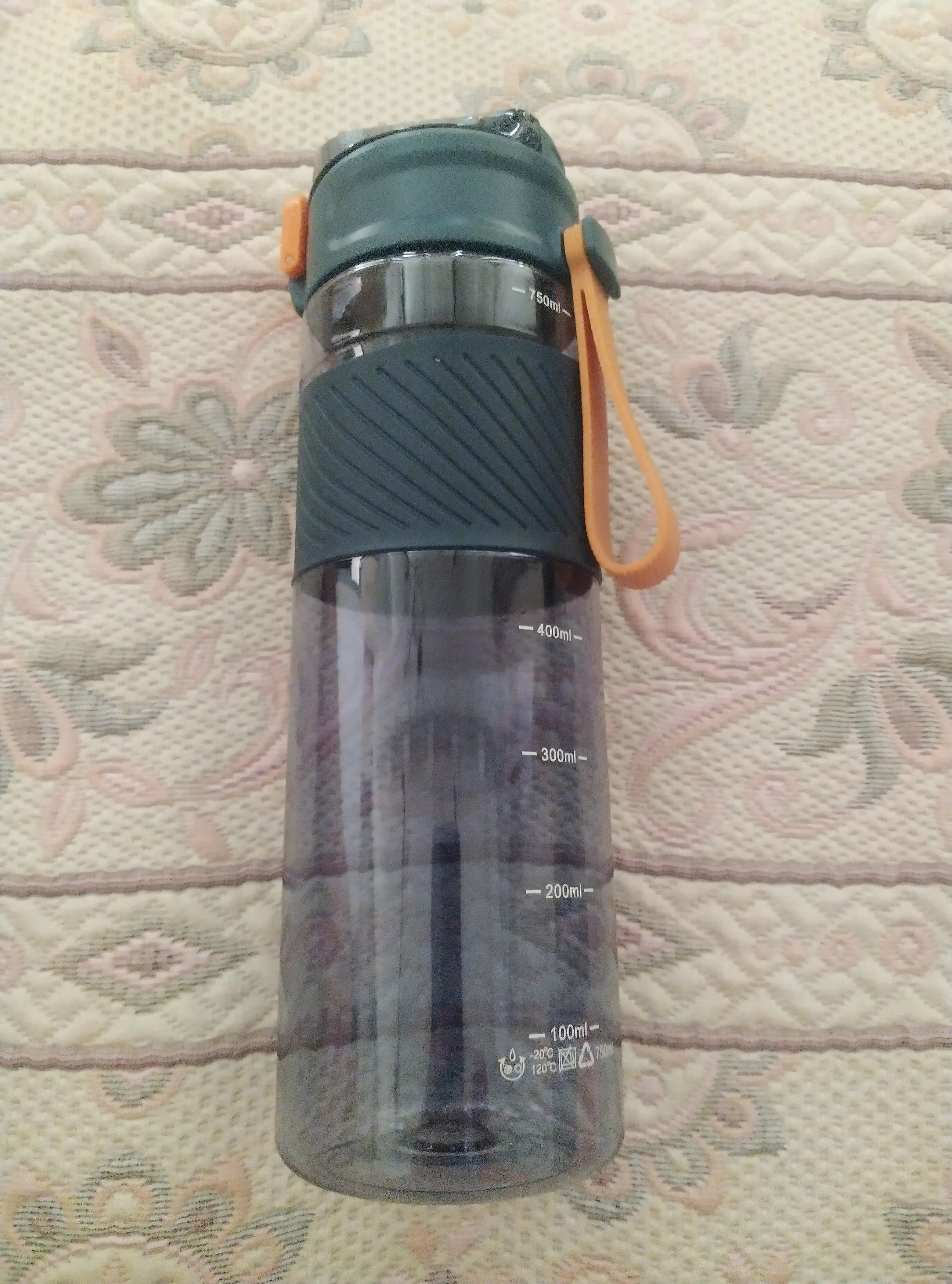 Suv uchun sport idishi, silikon belbog' va qulf bilan, 780 ml