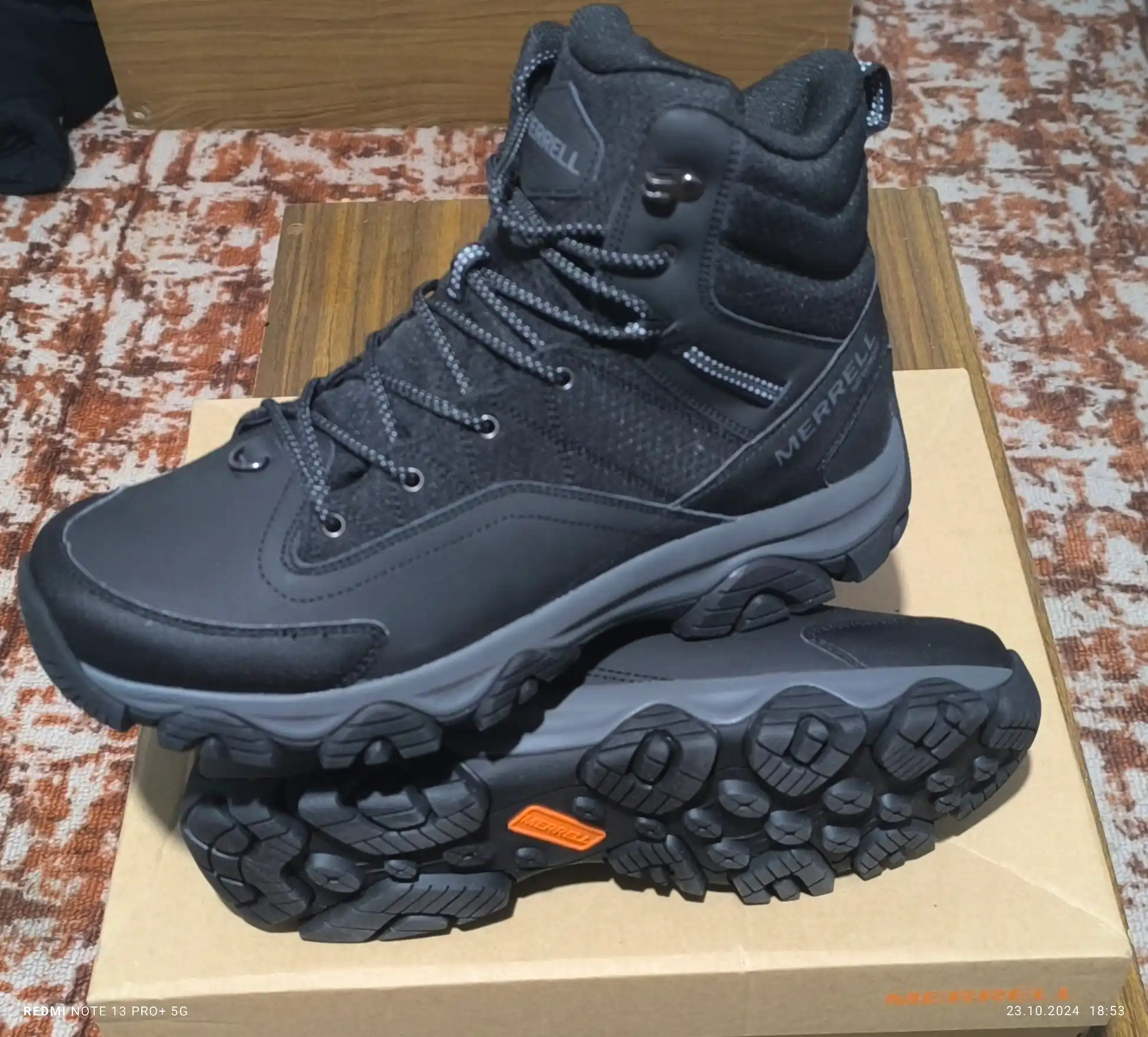 Ботинки кожаные Merrell