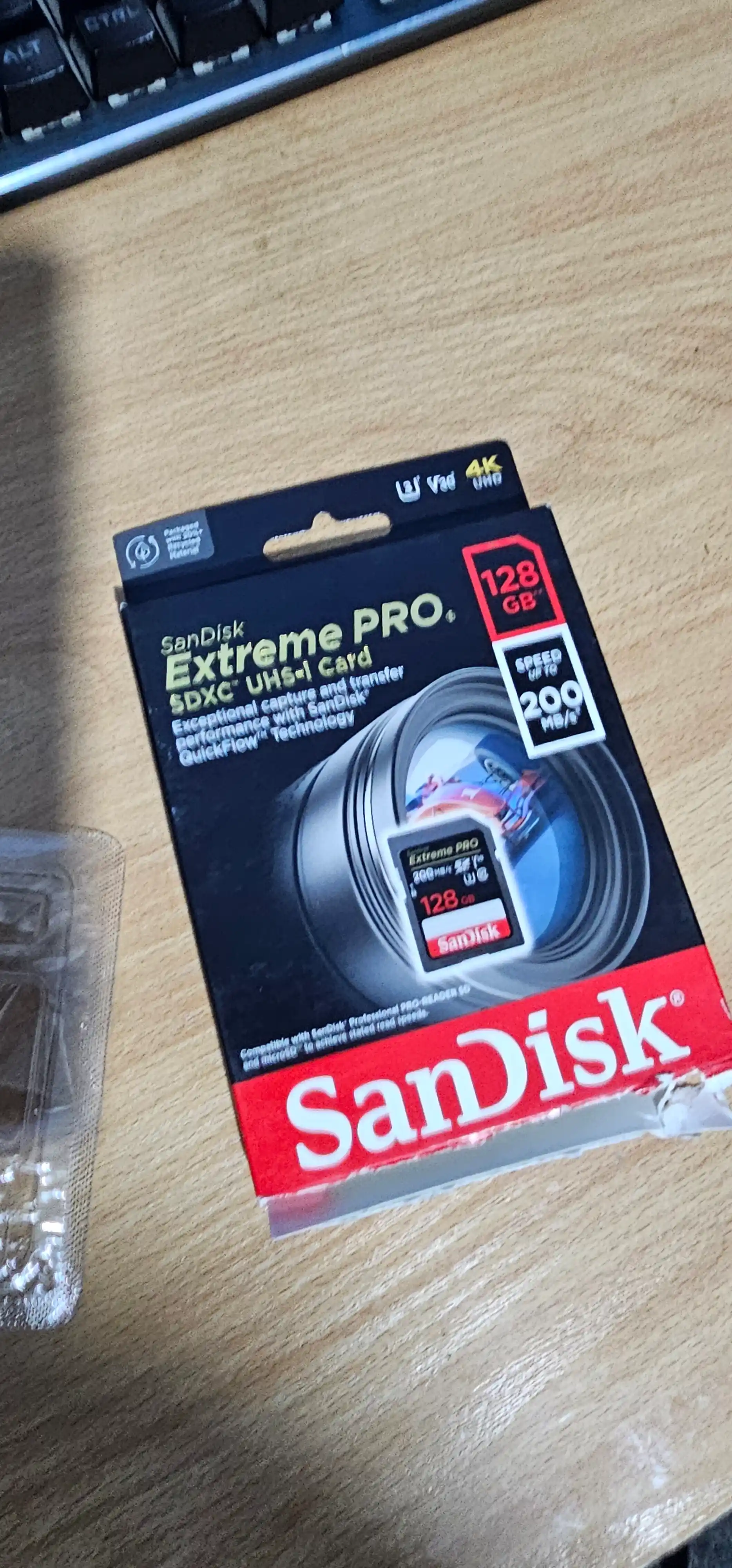 Fotoapparat uchun xotira kartasi Sandisk Extreme Pro SDXC UHS-I card, 128 GB, 200Mb/s