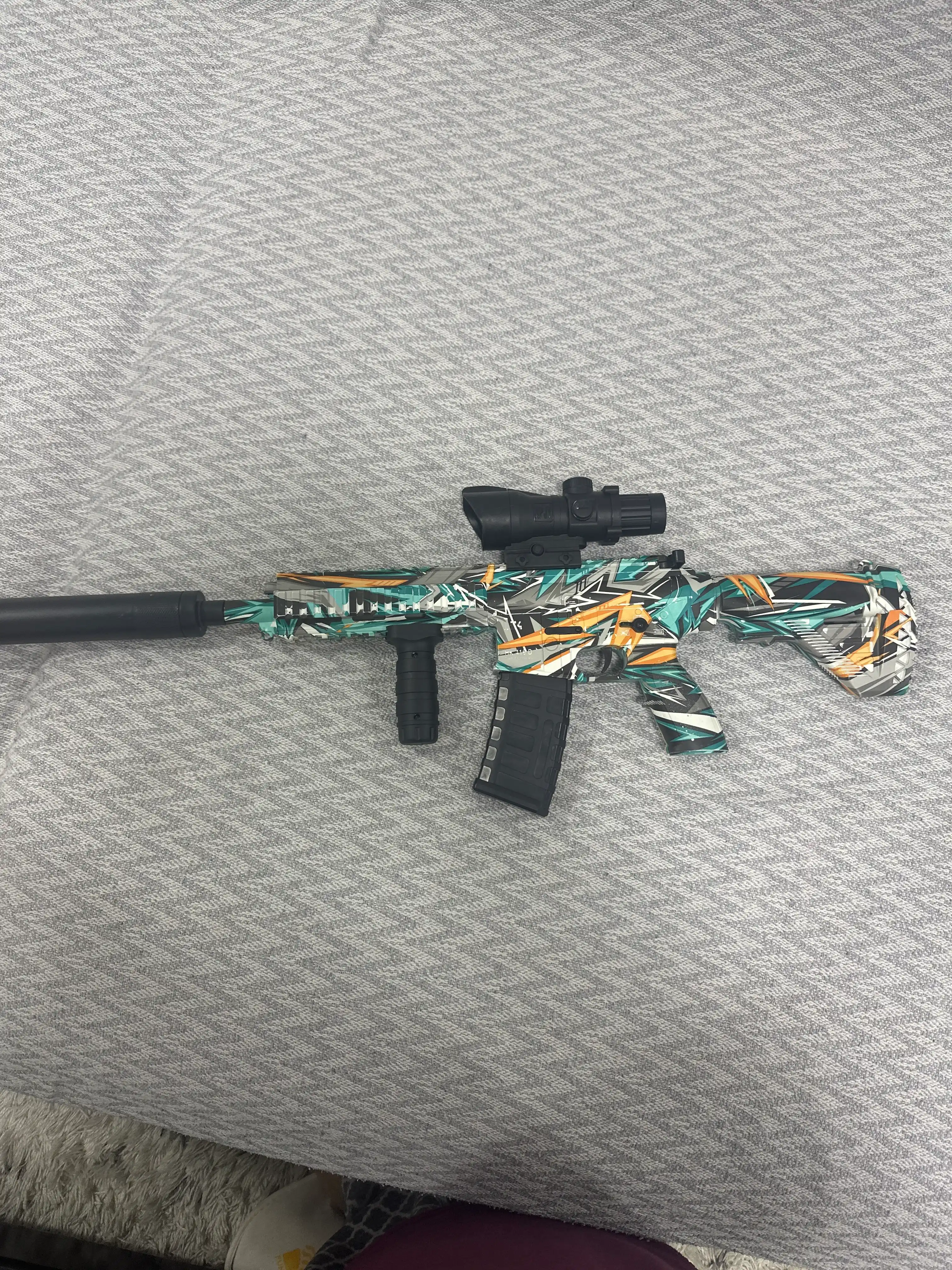Orbiz AK 47 M416 bilan orbital avtomat, yumshoq o'qlarni otadi