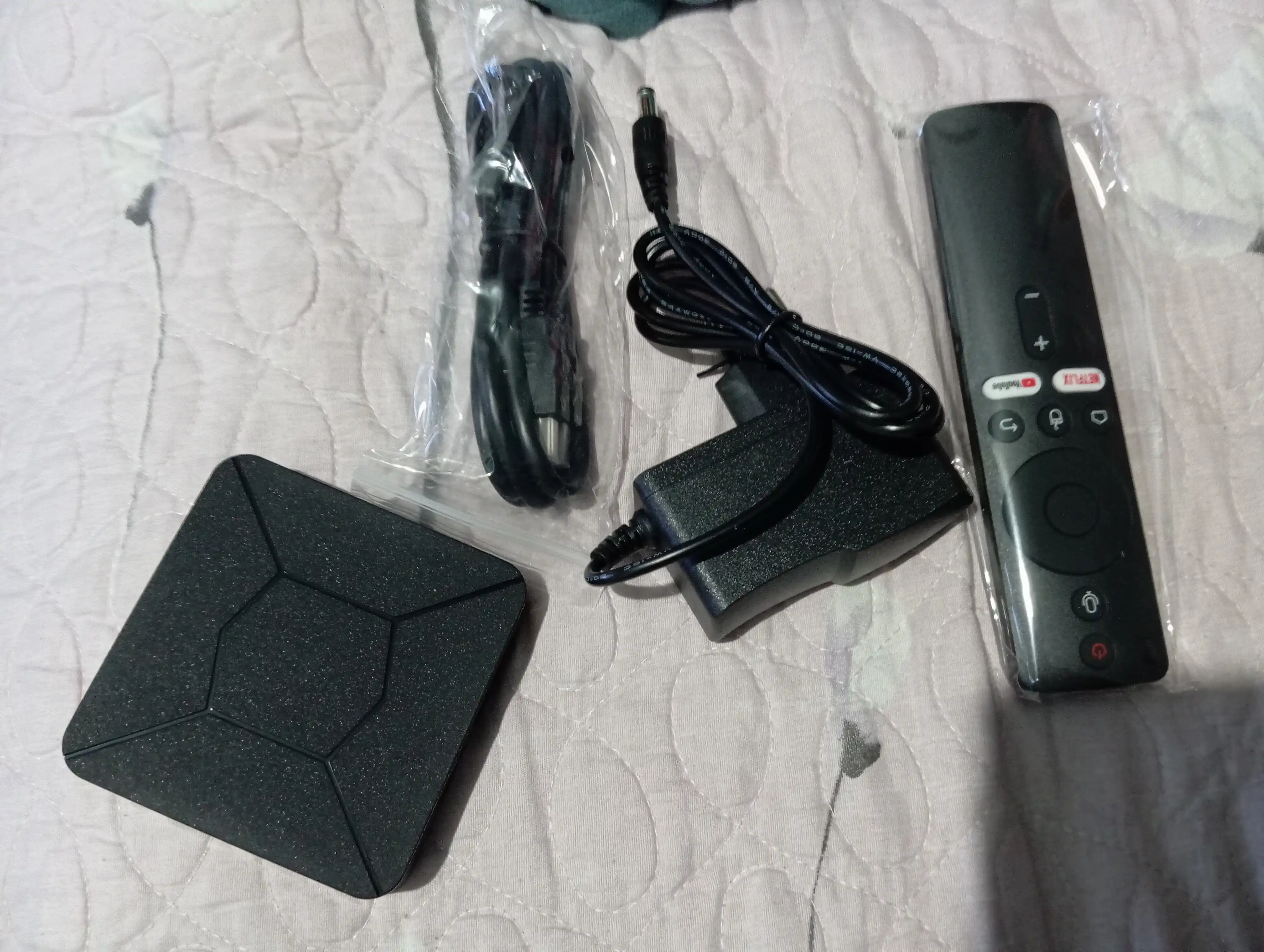 Приставка Android smart TV, Box Q5