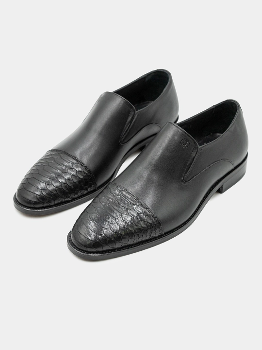 Erkaklar poyabzali, klassik uslub, haqiqiy charm, turli o'lchamlar, Turkiya, 39-45