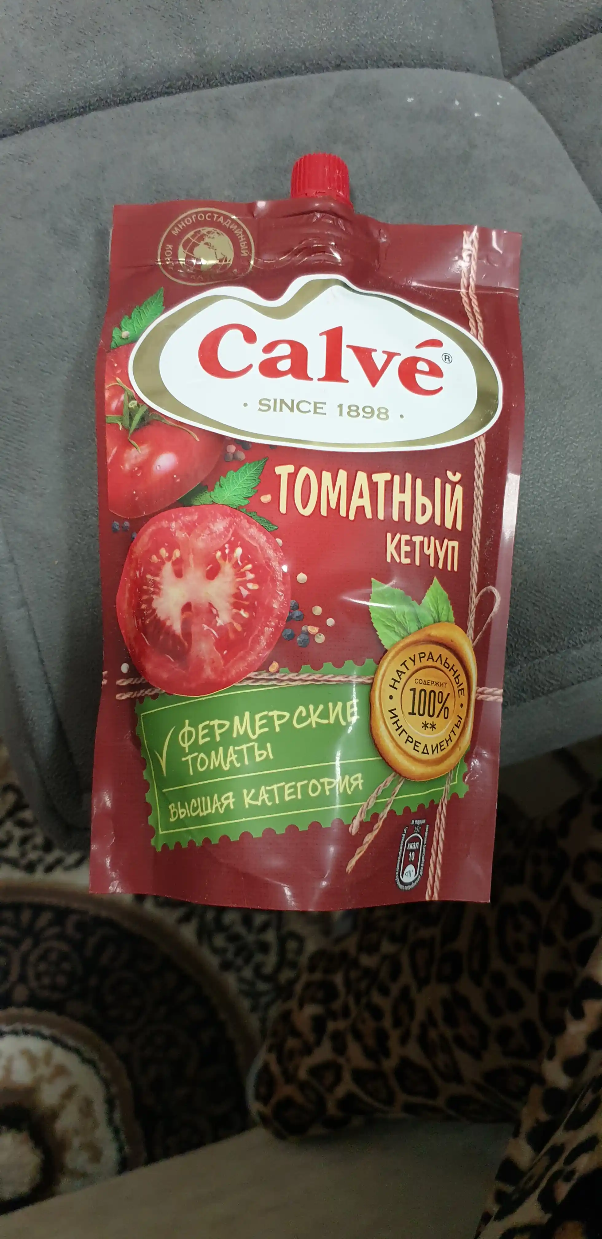 Ketchup Calve, pomidorli, 350 g
