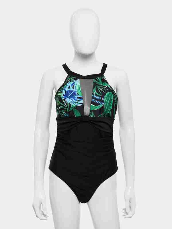 Plyajda kiyim almashtirish