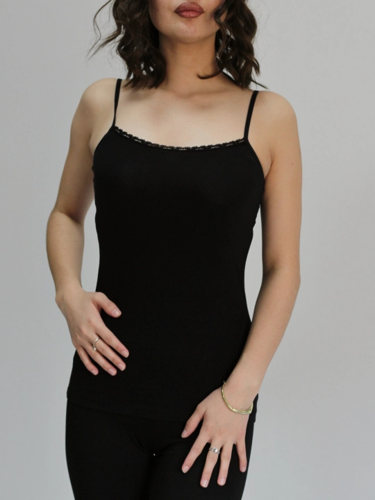 Tasmali mayka, to'rli qo'shimchali Miss Berfin