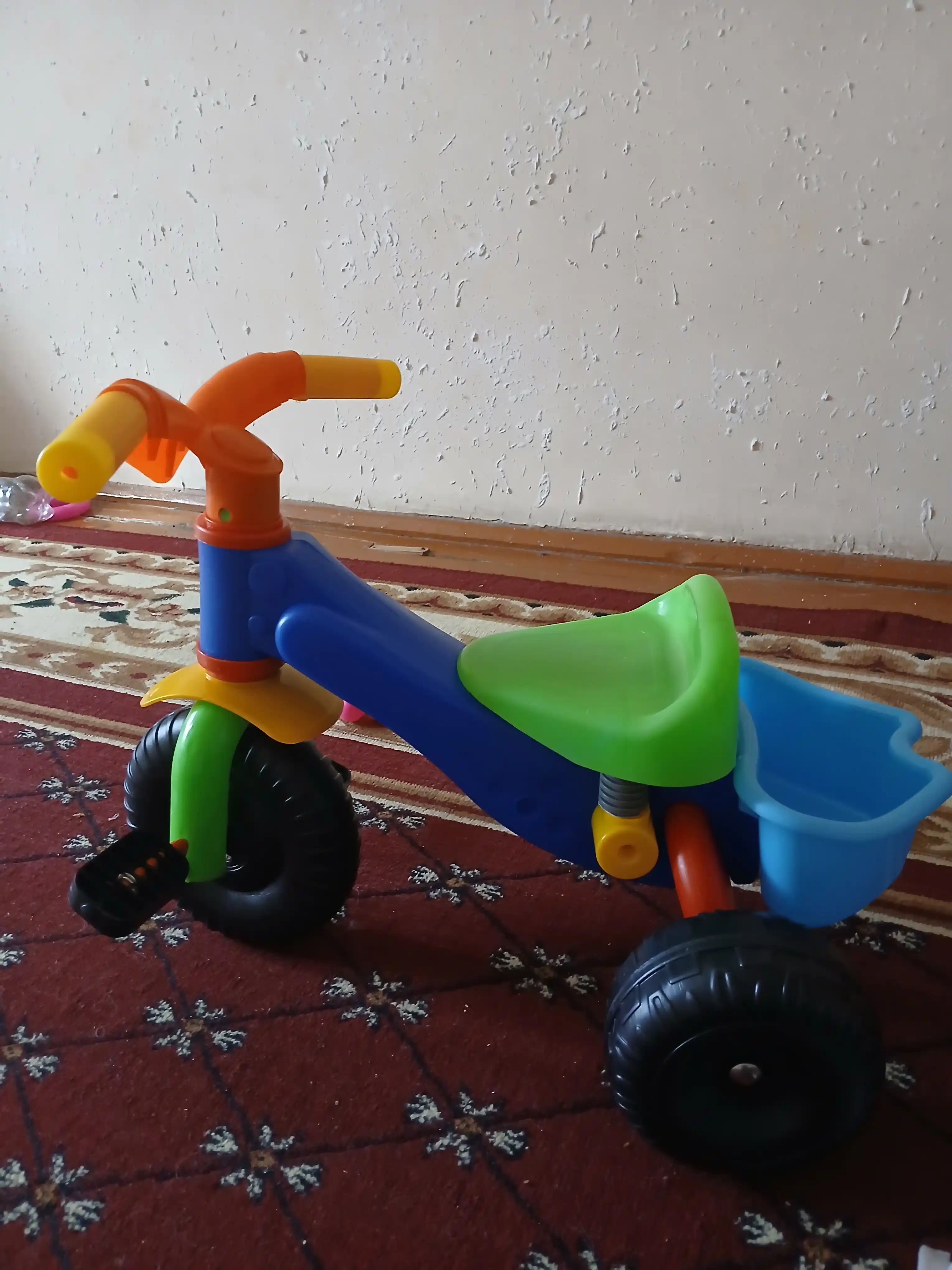 Bolalar velosipedi 3 g'ildirakli, rang-barang