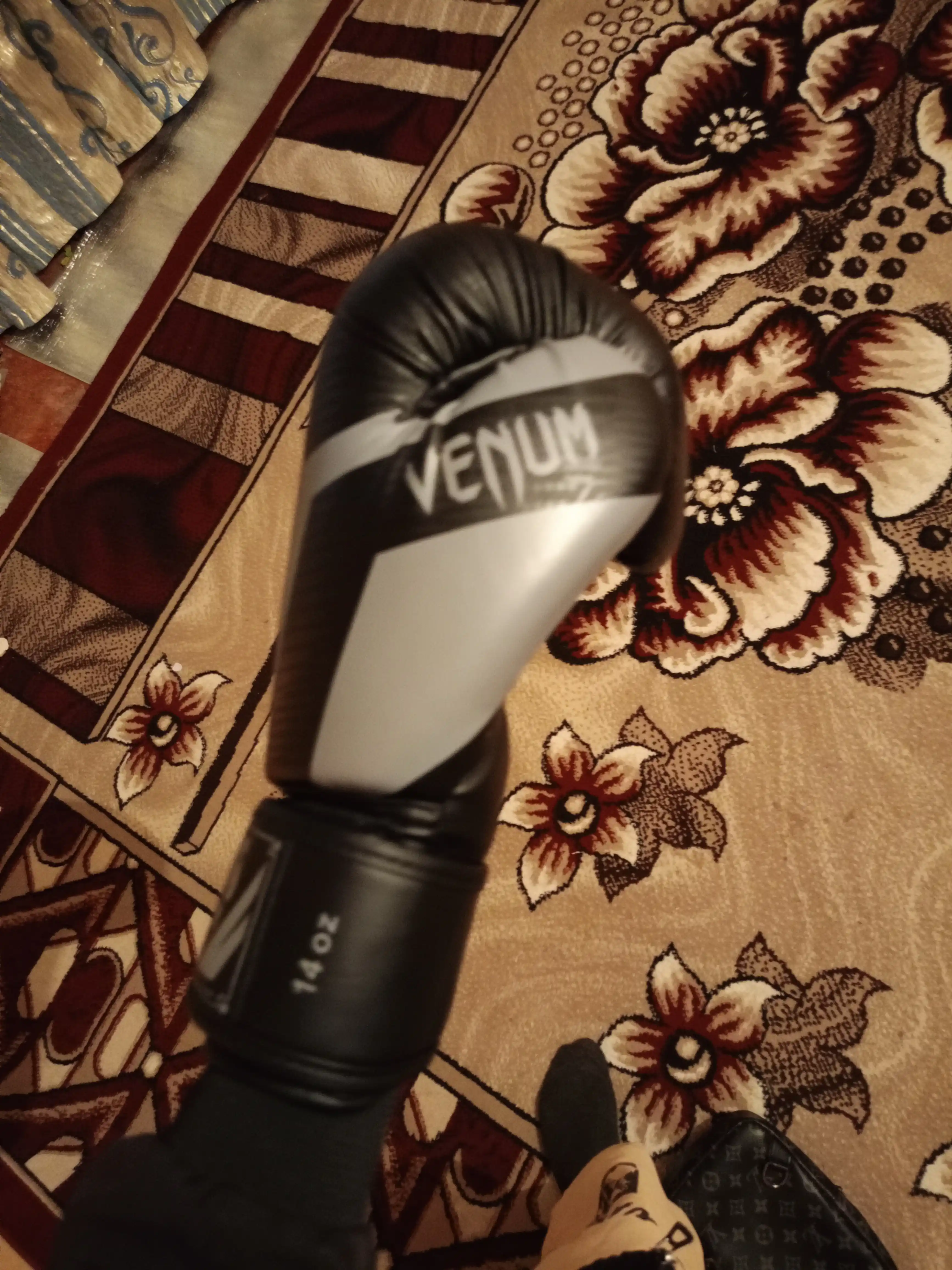 Боксерские перчатки Venum, Elite, 2026