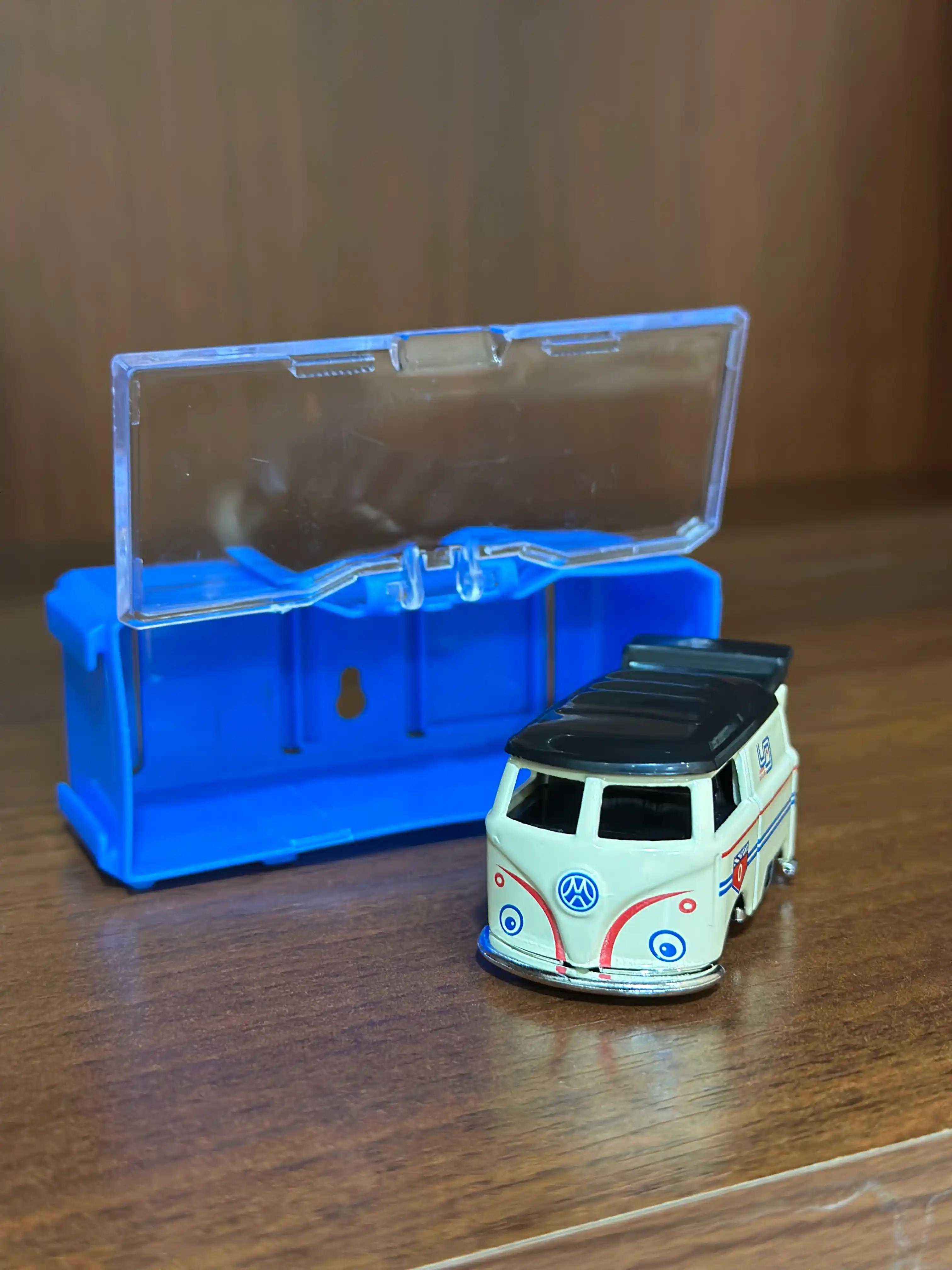 Metall mashinalar Hot Wheels stilida, to'plami 8 dona, konteynerlardan konstruktor