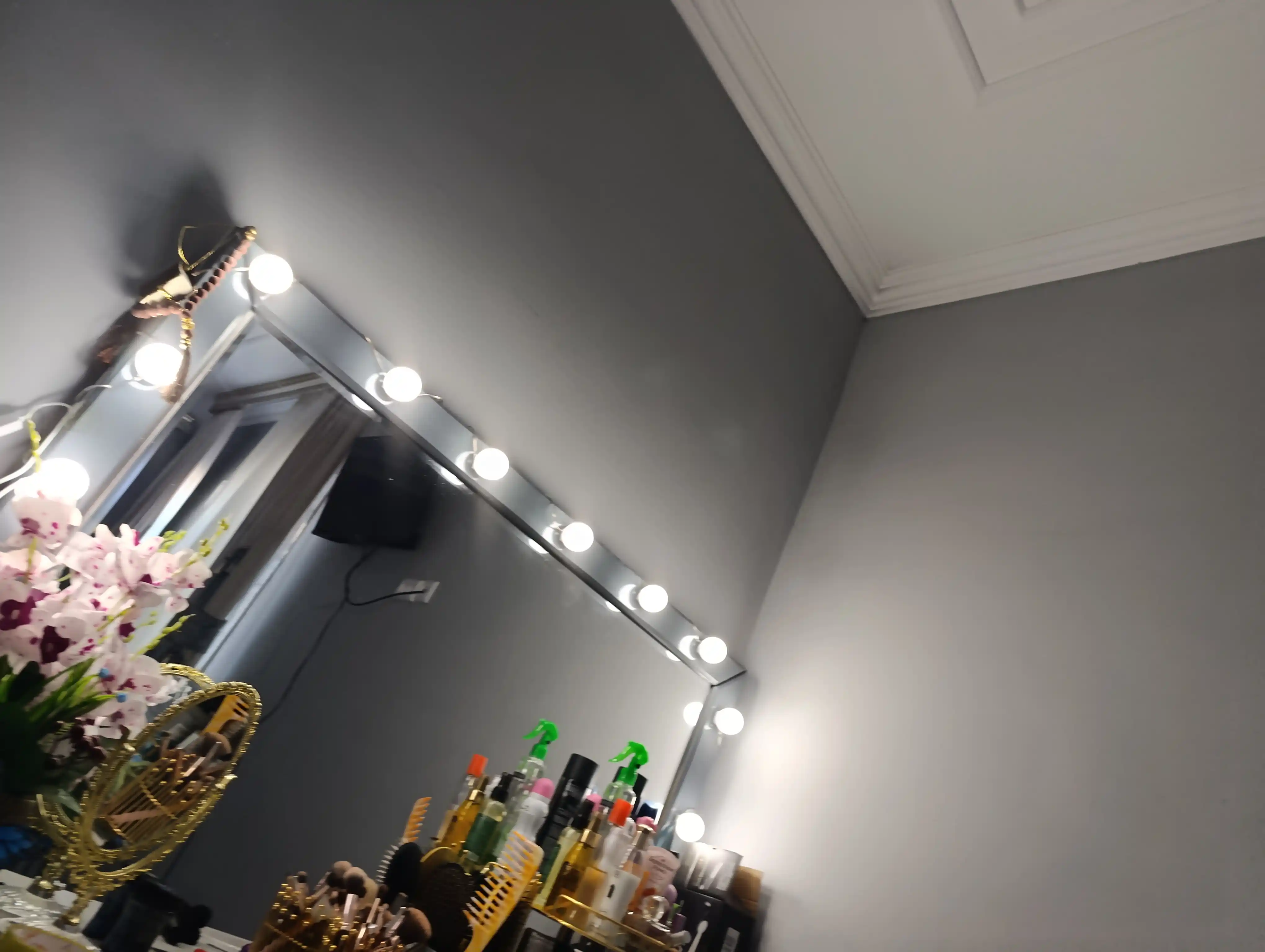 Ko‘zgular uchun yorug‘lik diodli lampalar, 10 ta lampa