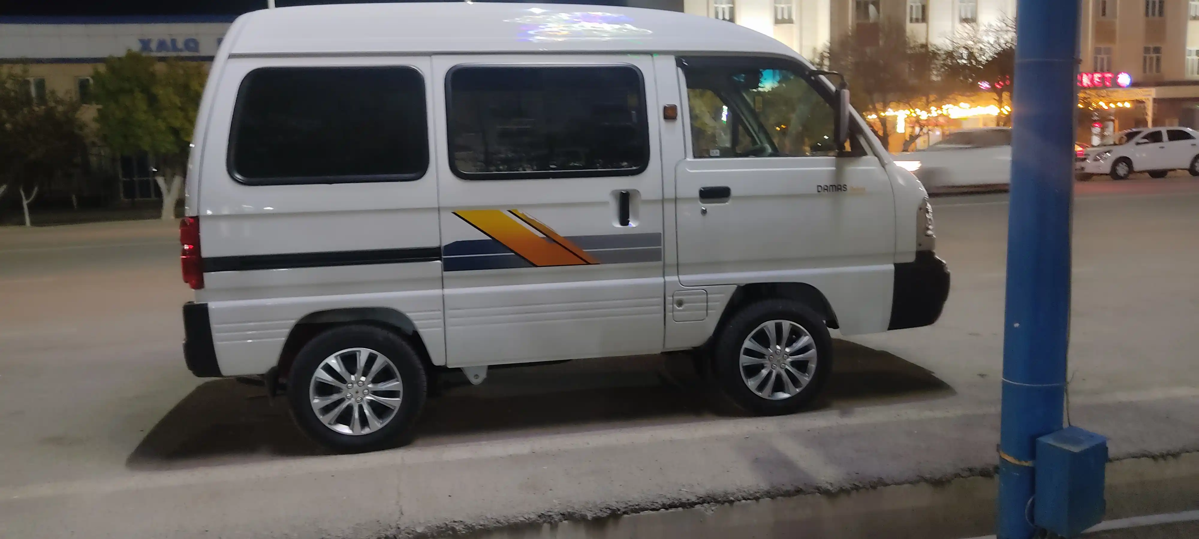 Disklarga mo'ljallangan Tracker dizaynli qopqoqlar, 4 dona