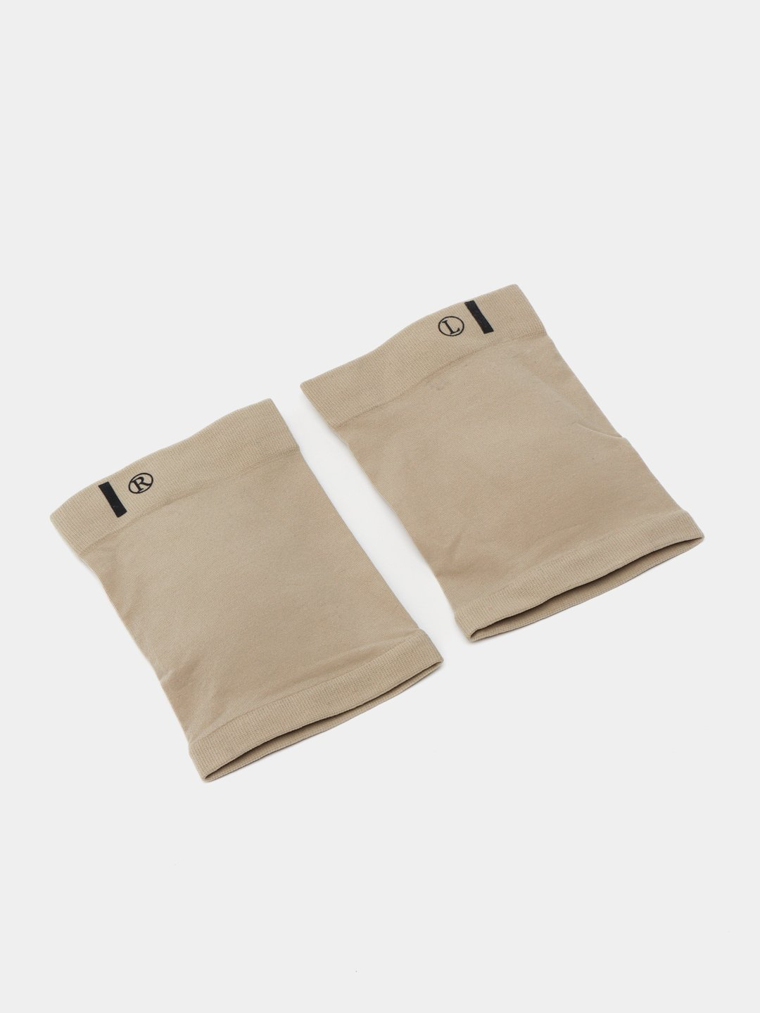 Oyoqlar paypoqda Oyoqlar paypoqda