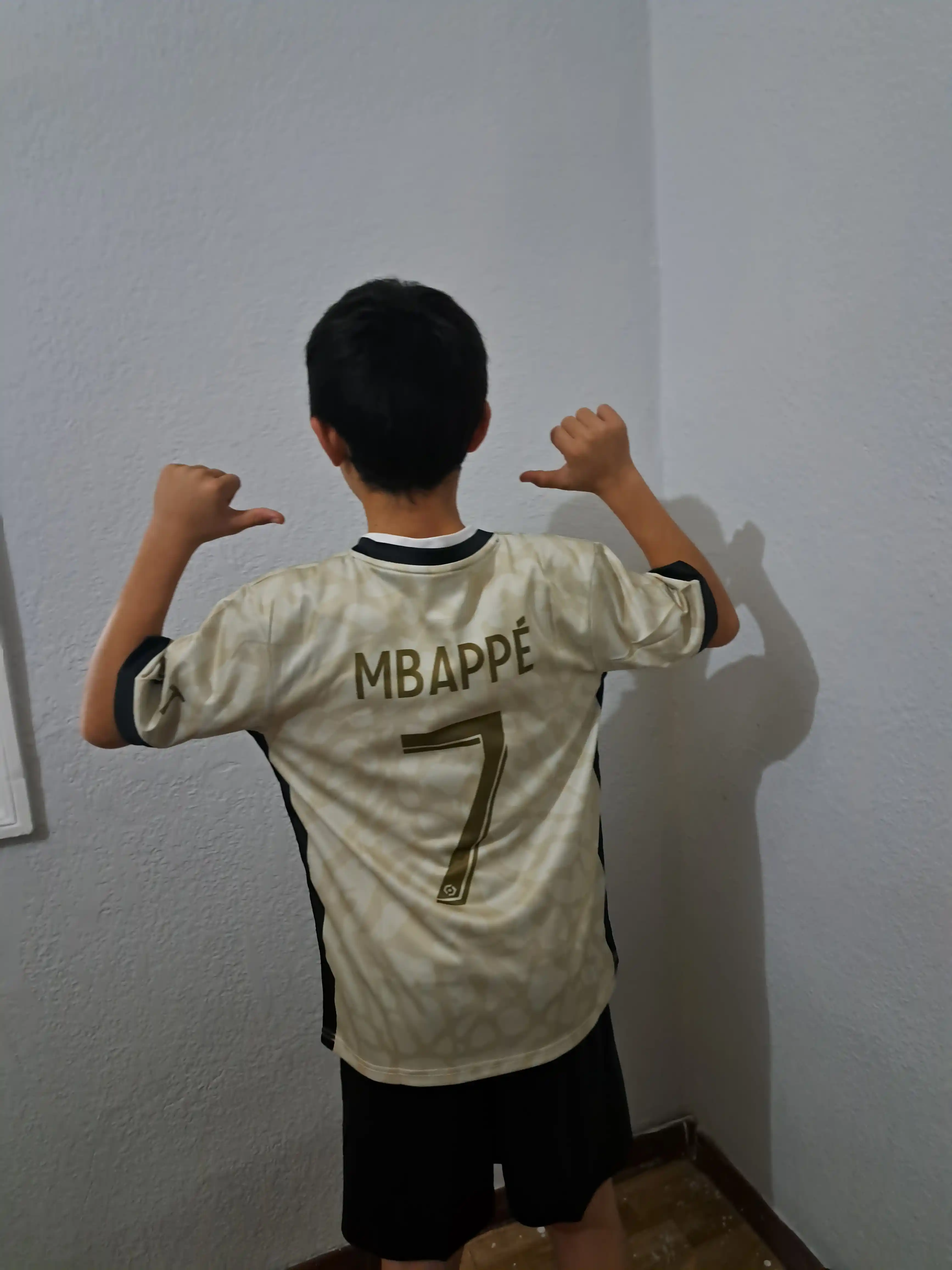 Футбольная форма футболистов Ronaldo, Messi, Mbappe, Salah, Haaland