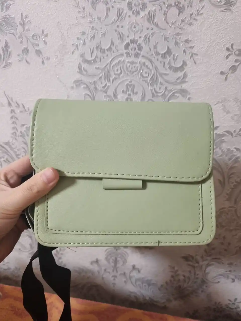 Ayollar yelkama sumkasi Liberty, eko-charm