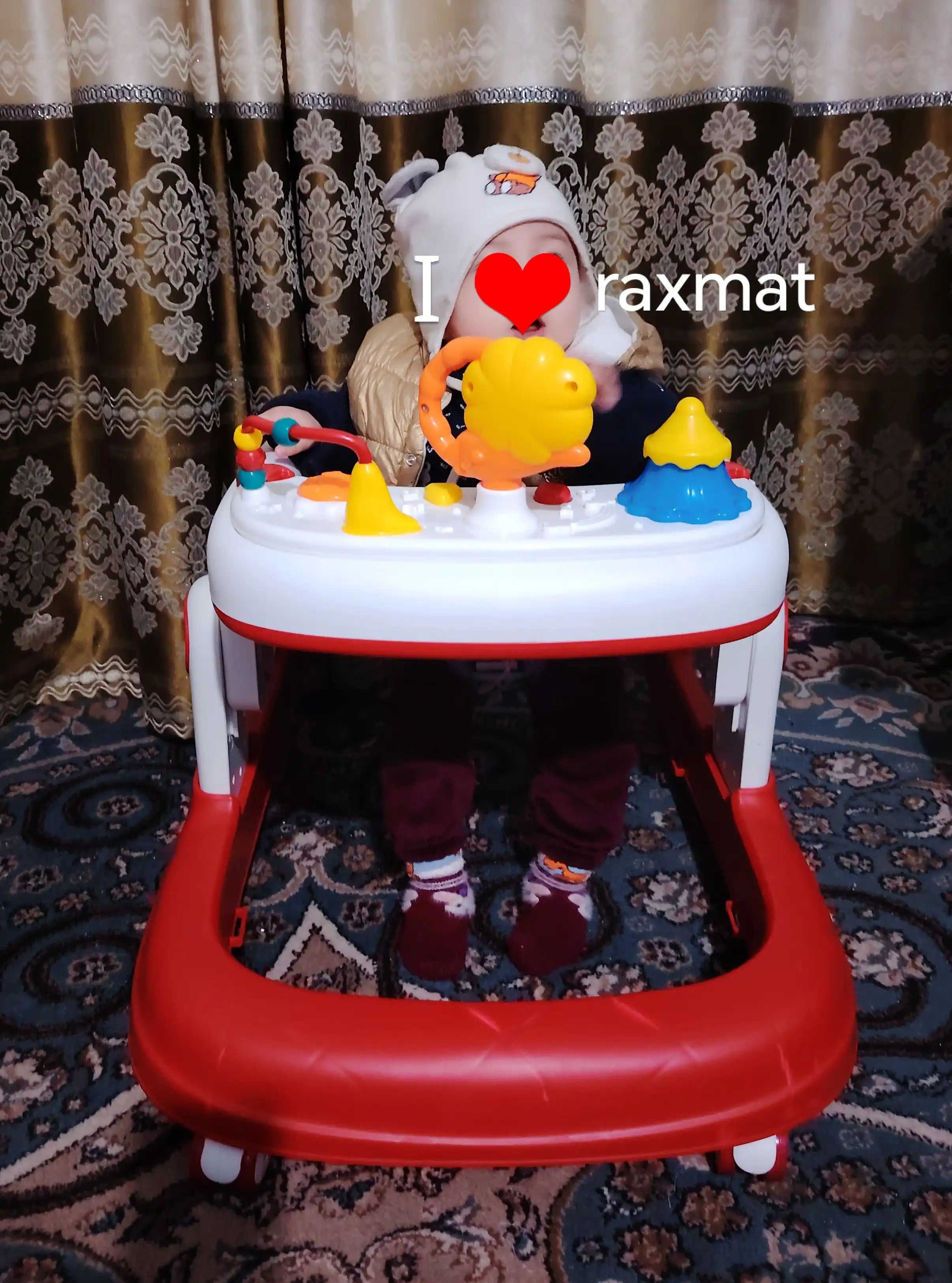 Xodunki bolalar uchun oyin paneli bilan