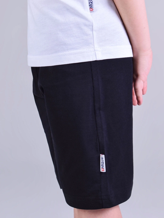Yozgi engil sport shortilari