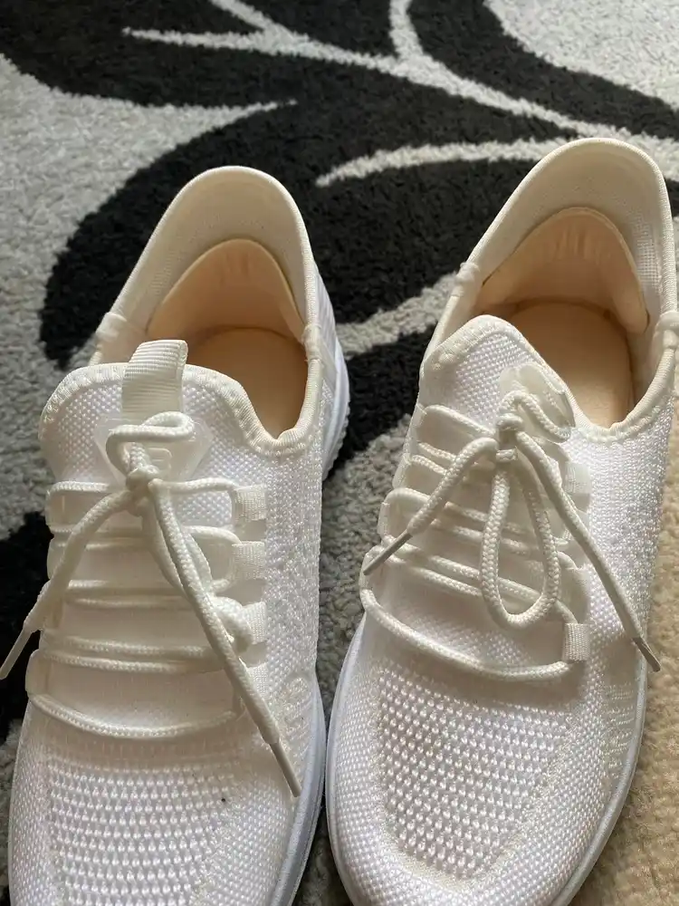 Oyoq va to'piq uchun, ishqalanish va kalluslar qarshi himoya