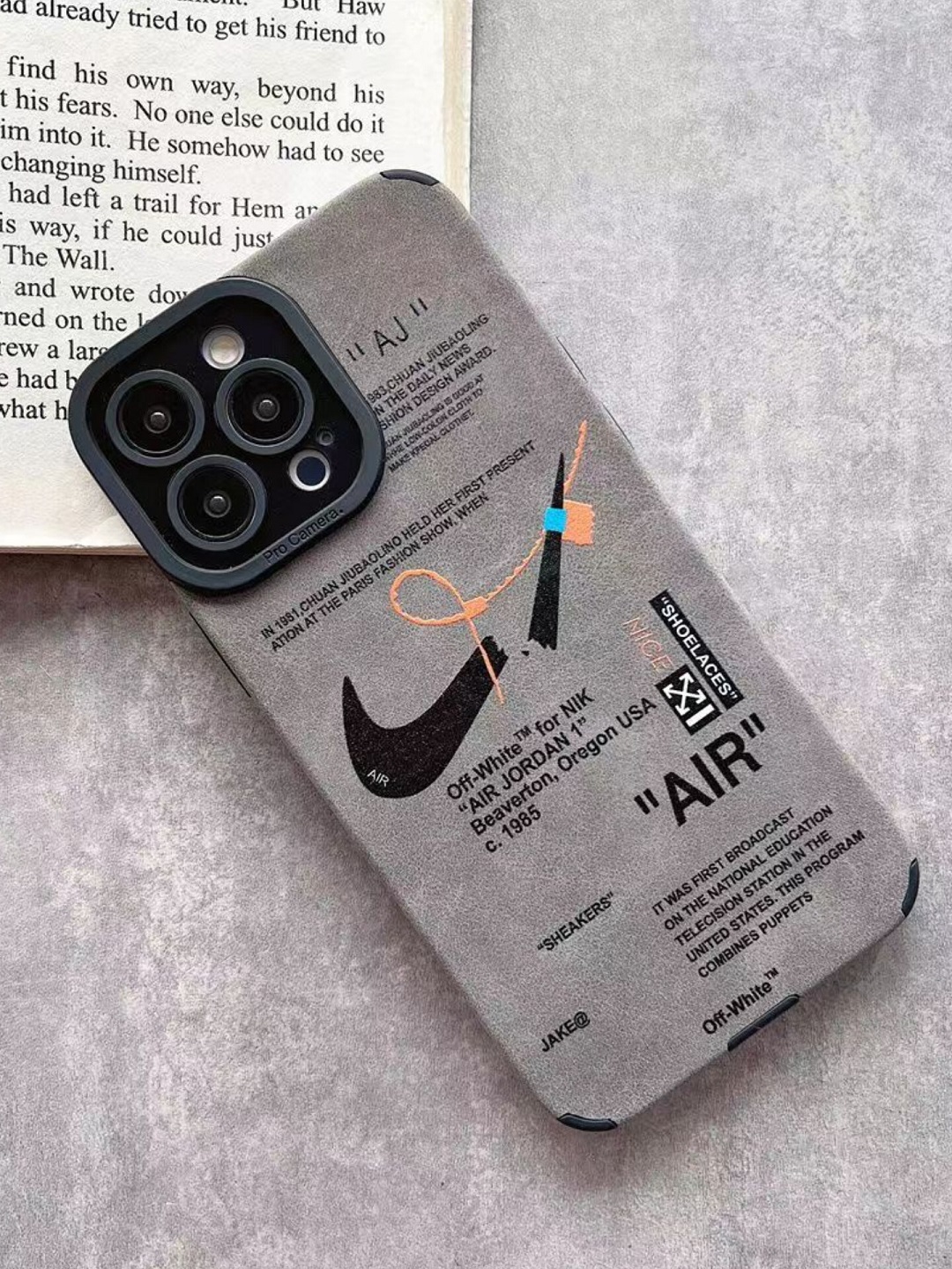 Бежевый