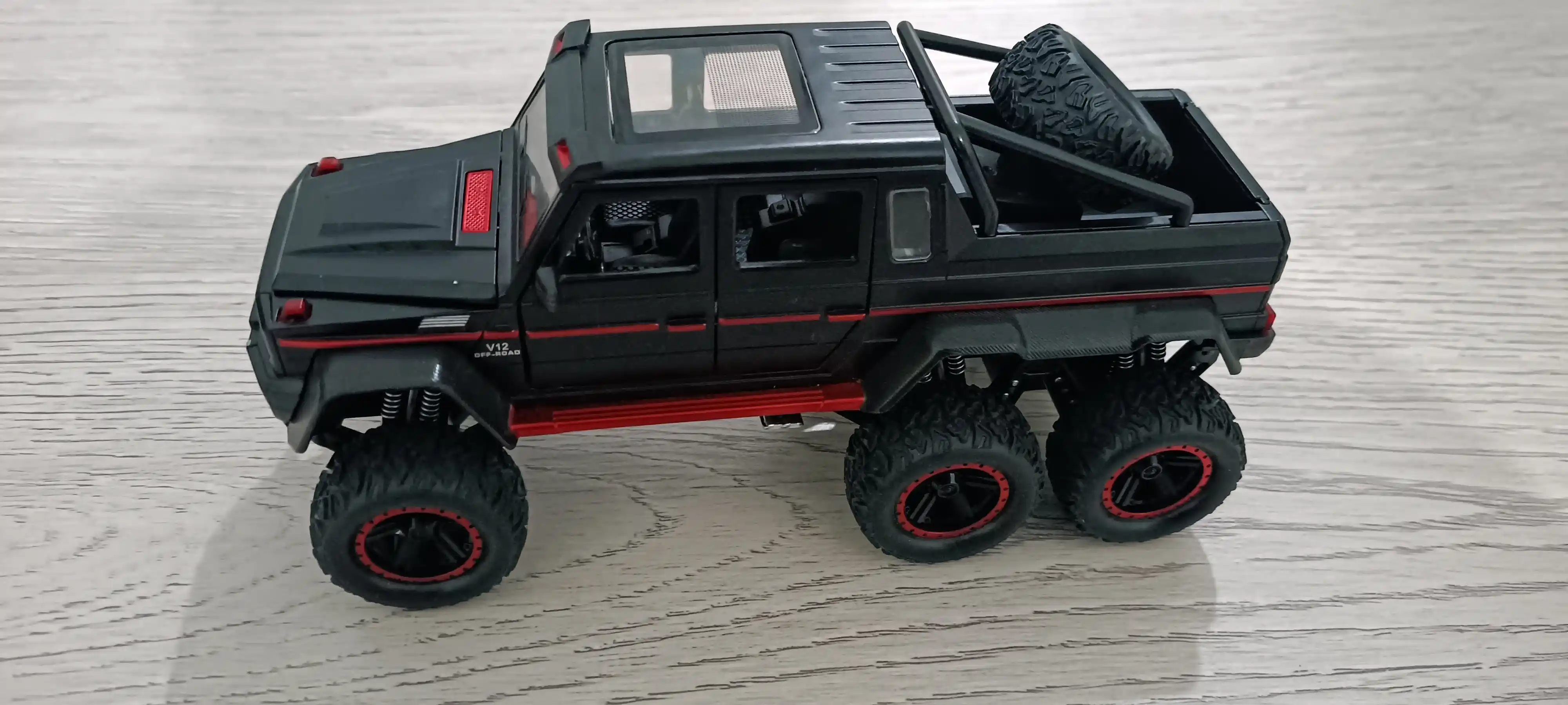 FIDGO avtomobil modeli, Mercedes G63 AMG 6x6