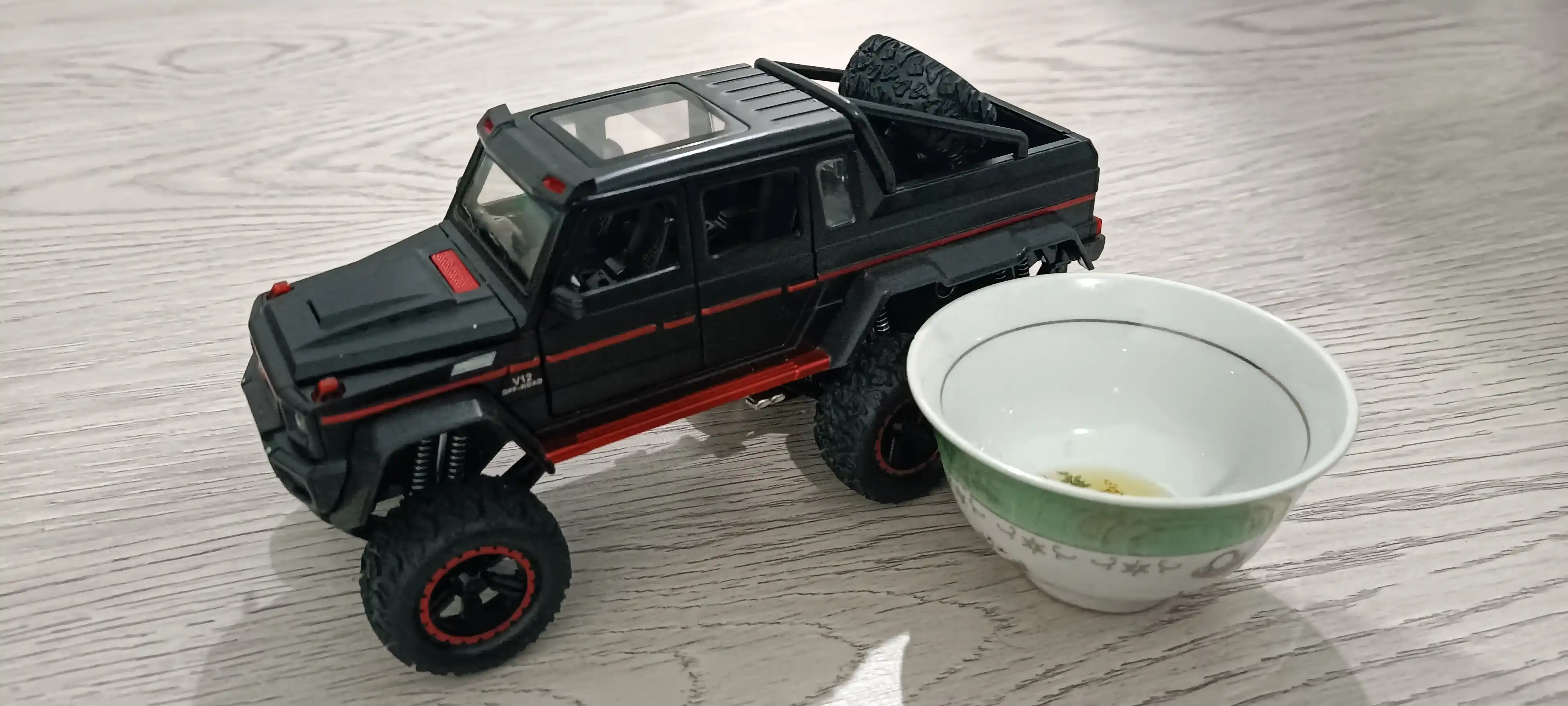 FIDGO avtomobil modeli, Mercedes G63 AMG 6x6