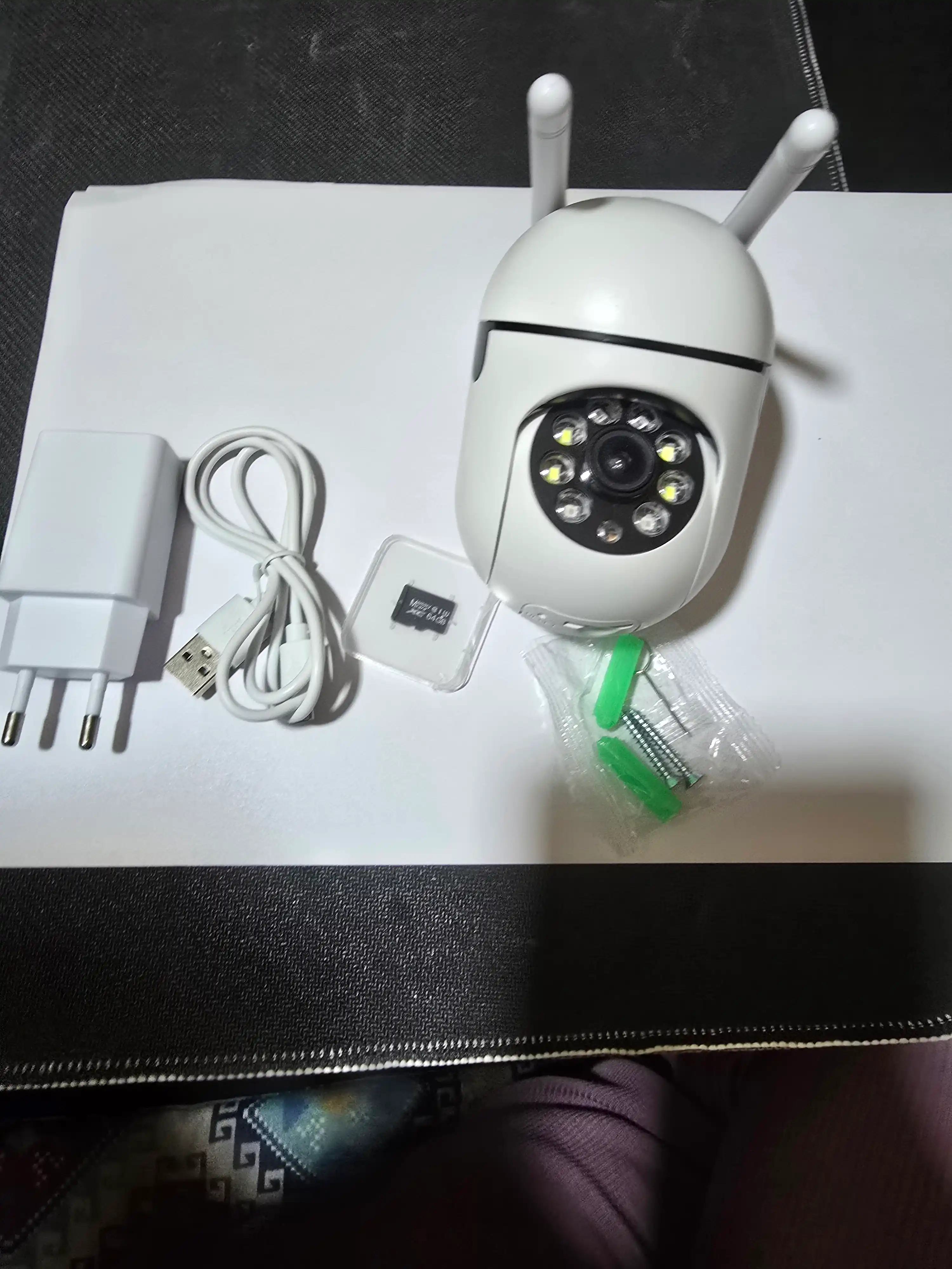Wi-Fi камера видеонаблюдения с ночным видением, поворотом 360, датчиком движения