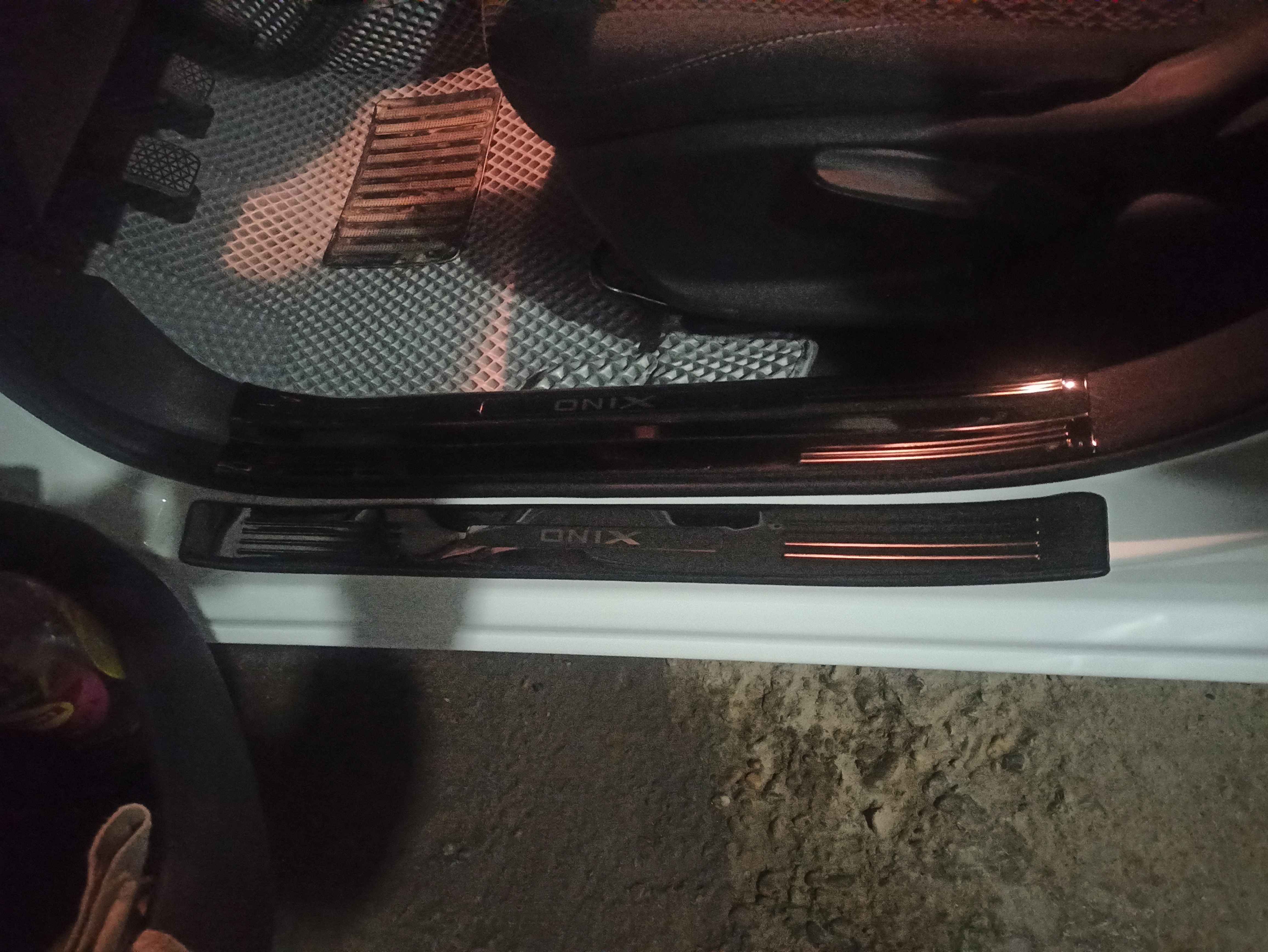 Ostona to'shamalari Cobalt, Spark, Nexia 1,2,3 Matiz, Lacetti, Gentra, Damas uchun, nikkel