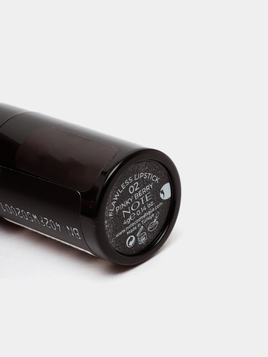 Губная помада Note Flawless Lipstick 4,5 г оттенки 01, 02 и 05, для стойкого макияжа