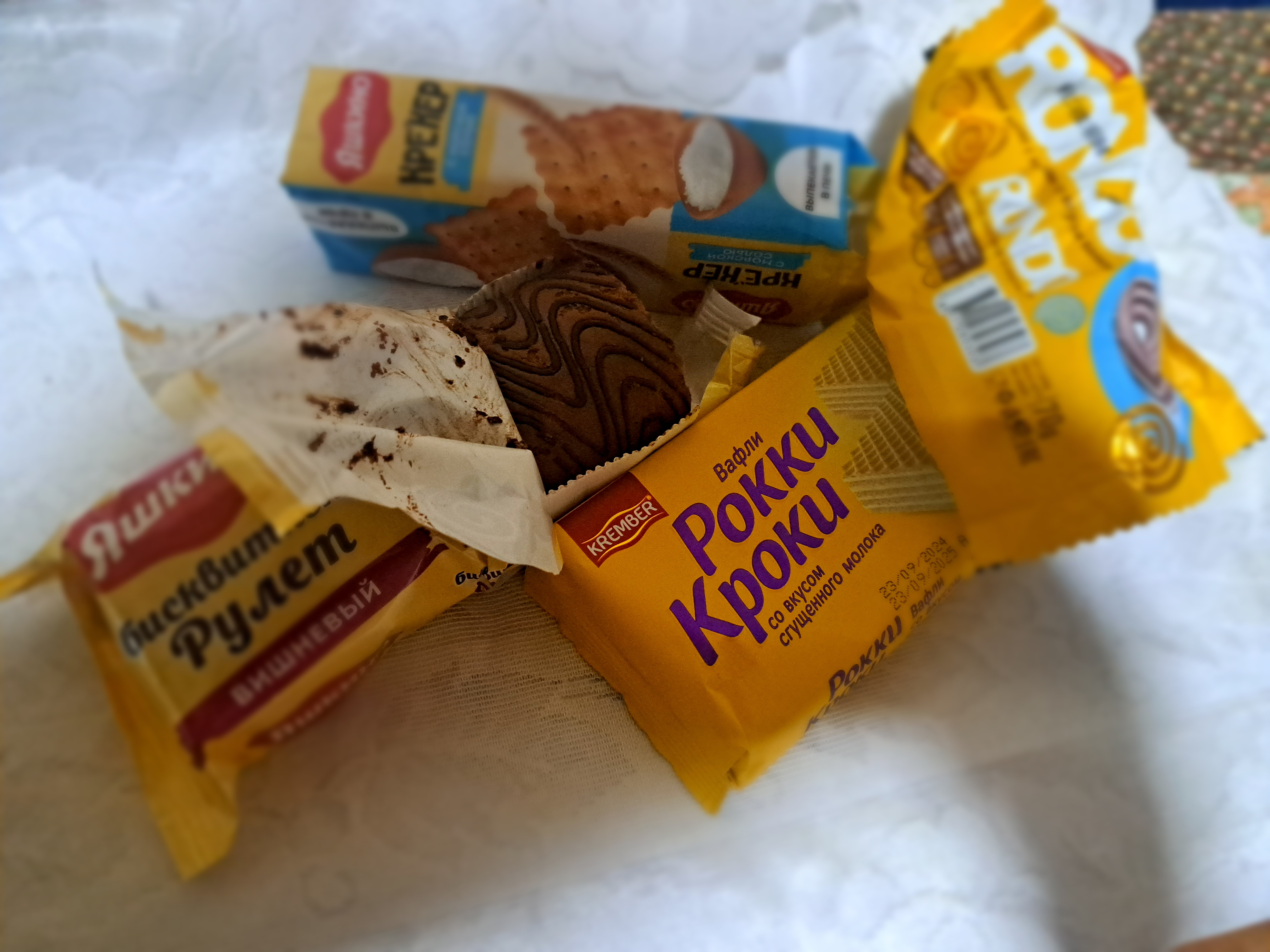 Biskvitli rulet Яшкино gilosli, 200 g