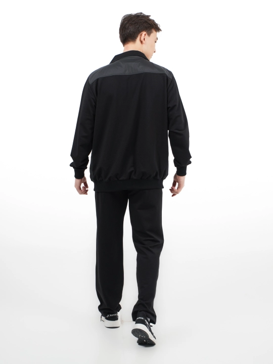 Erkaklar sport kostyumi dvoyka