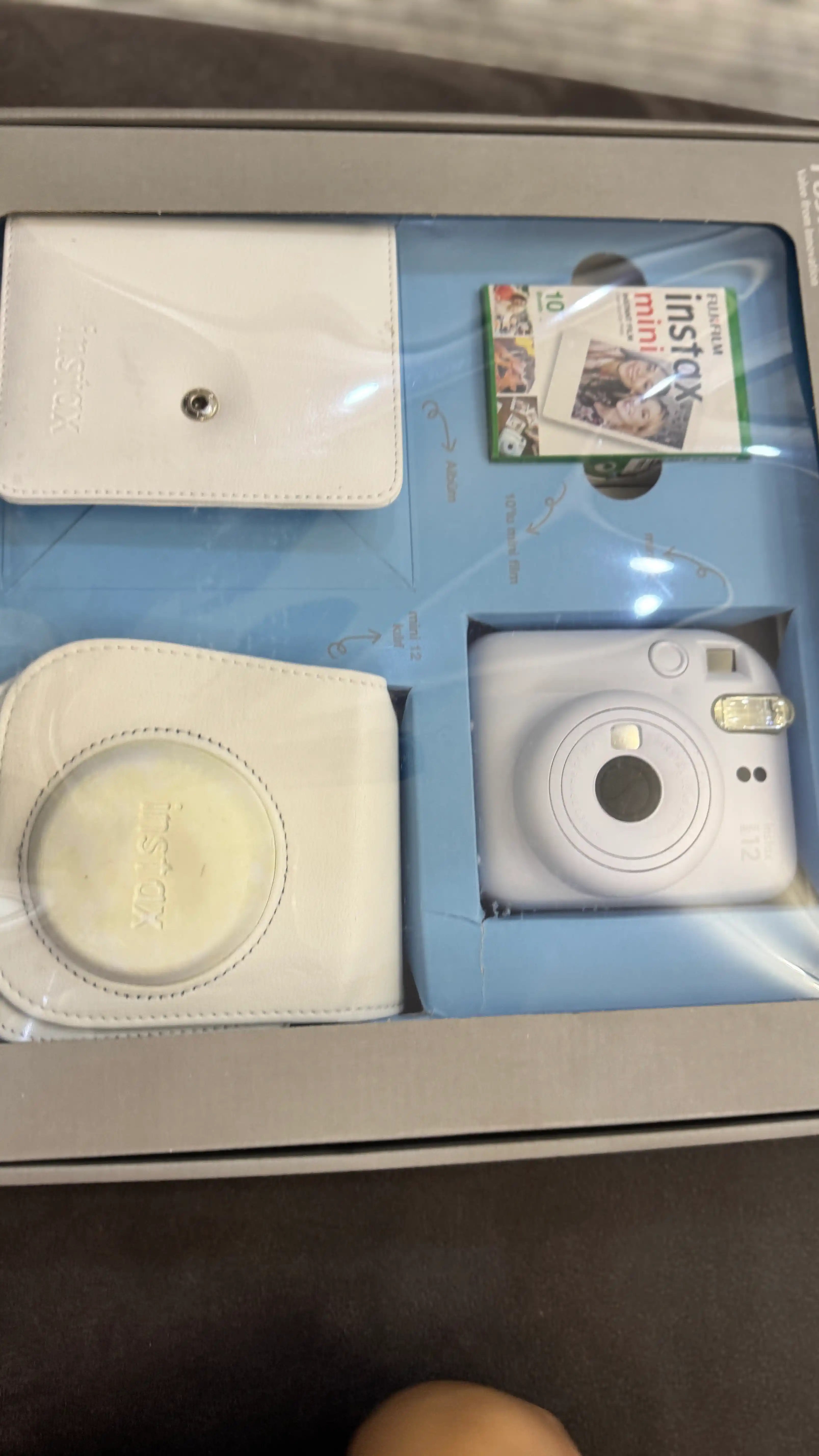 Подарочный набор Fujifilm Instax Mini 12, фотоаппарат Instax Mini 12 в комплекте