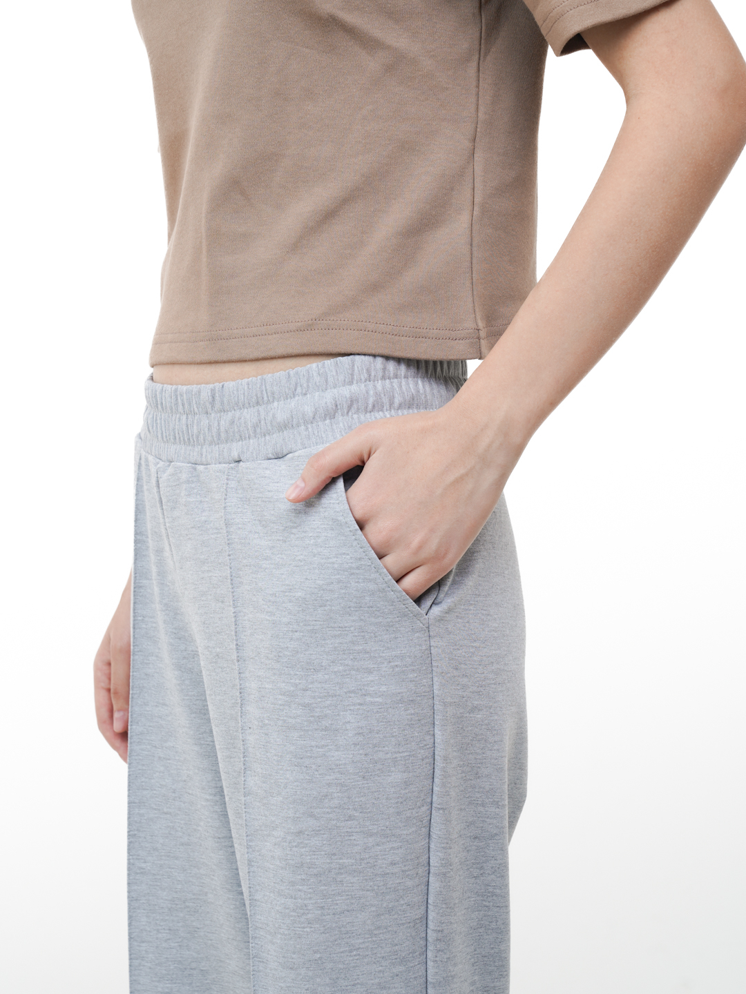 Kokraklarga silikon implantatsiya qilish qancha turadi?